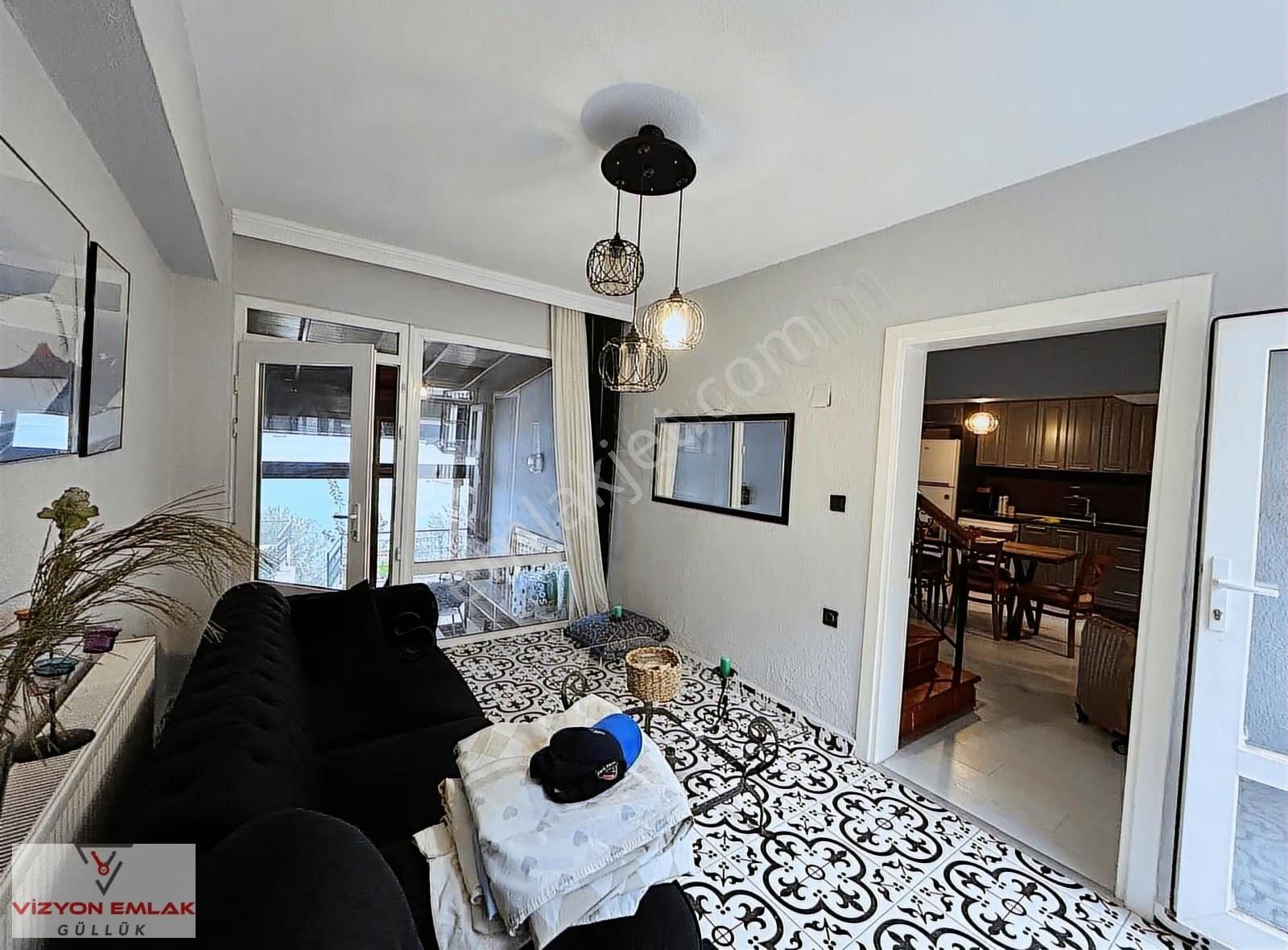 Güllük'te Denize Sıfır Eşşsiz Konumda Müstakil Villa - Görsel 9