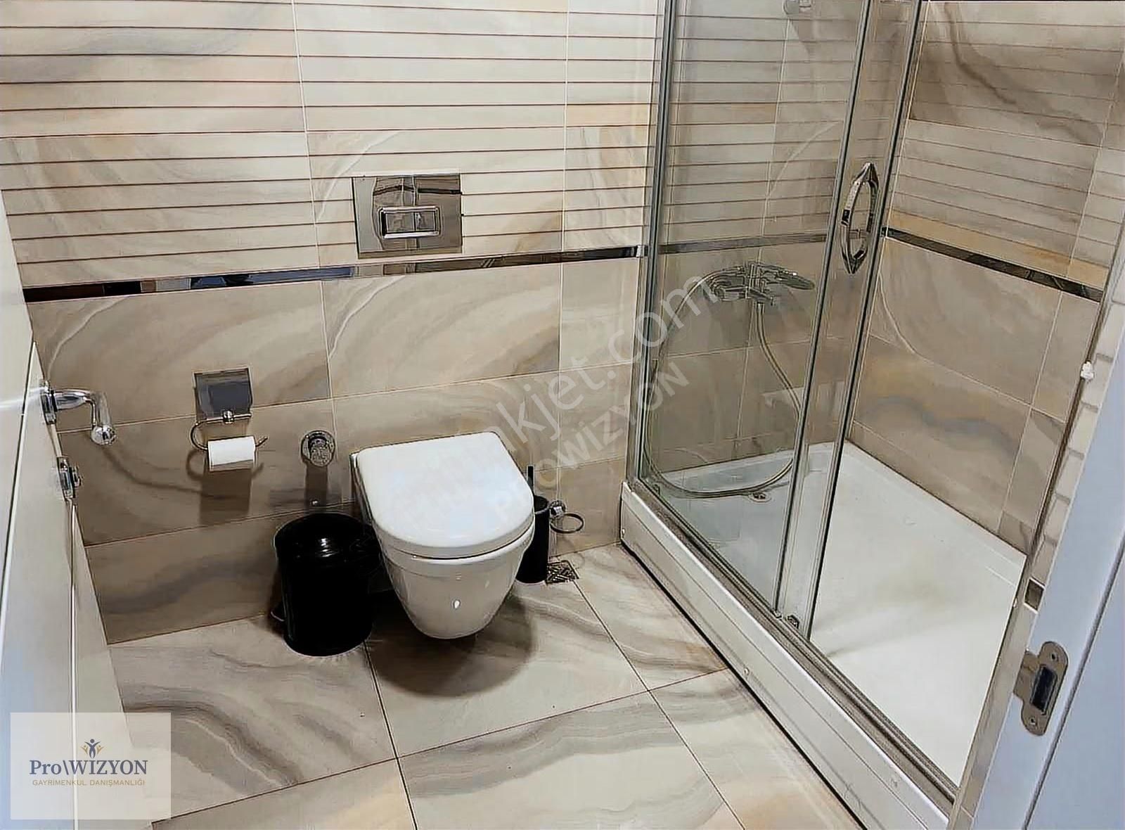 İskanlı Yakacık Kartal Caddesi Üzerinde Satılık 3+1 Daire