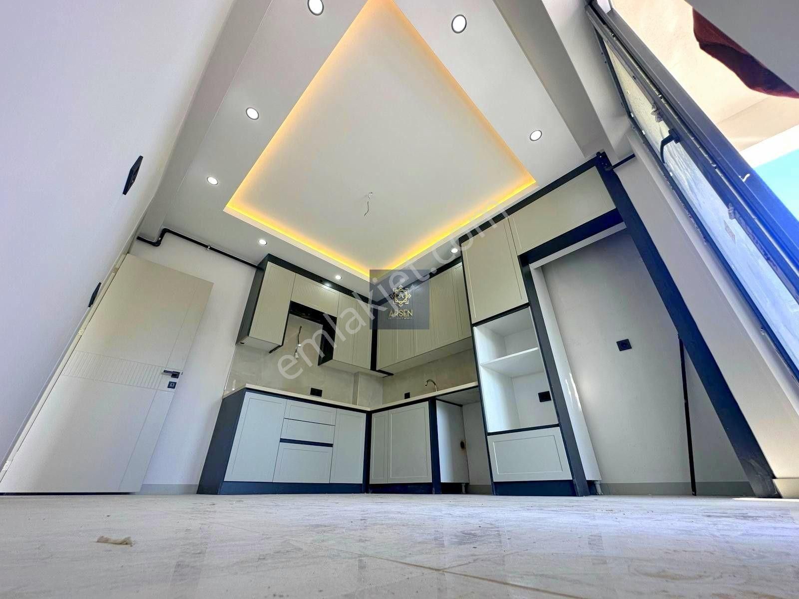 Cinkaya Petrole Yakın Cadde Üstü Manzaralı 3+1 Satılık Daireler