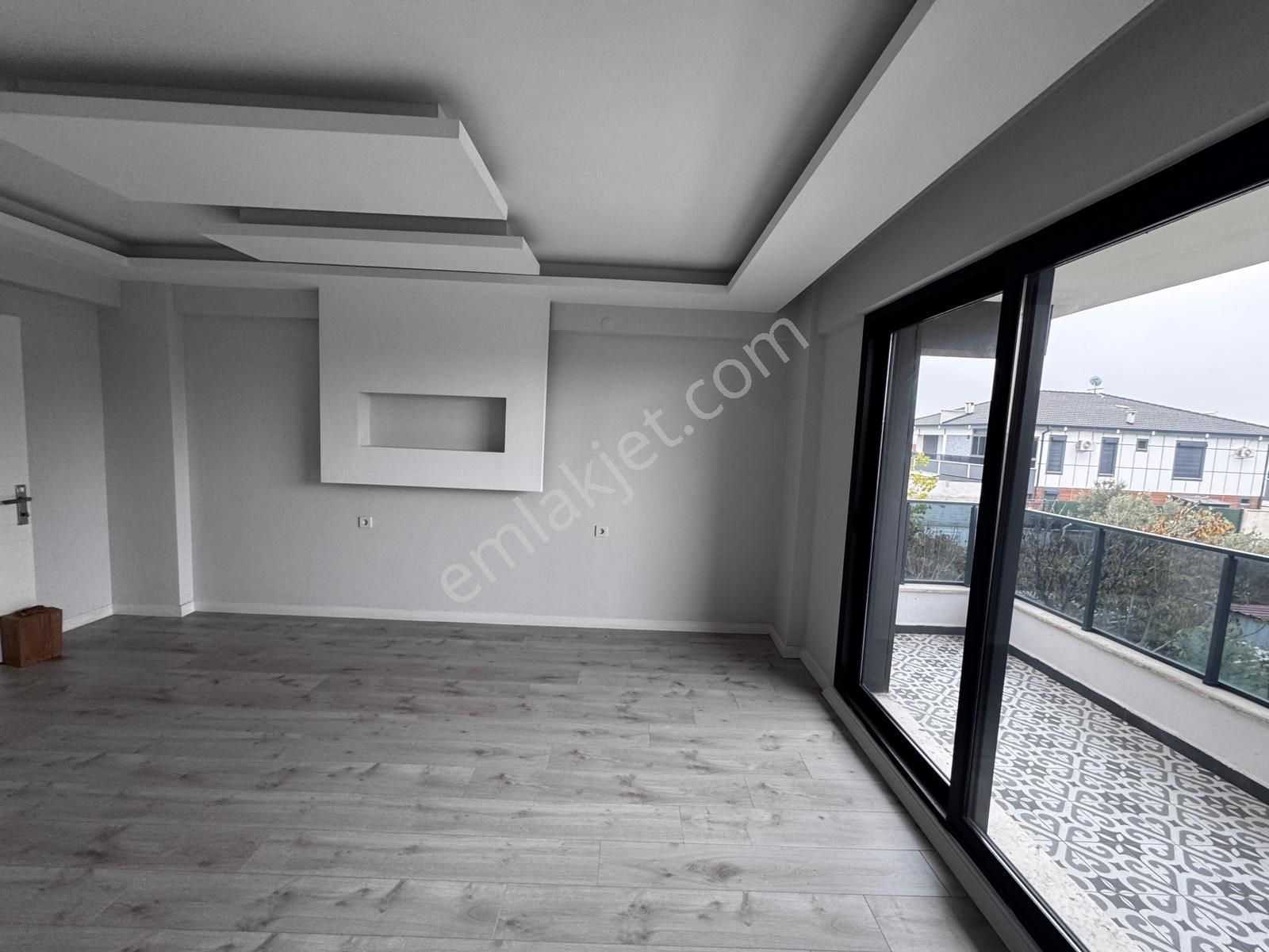 Medarda Lüks Konumlu 4+1 Muhteşem Villa - Görsel 11