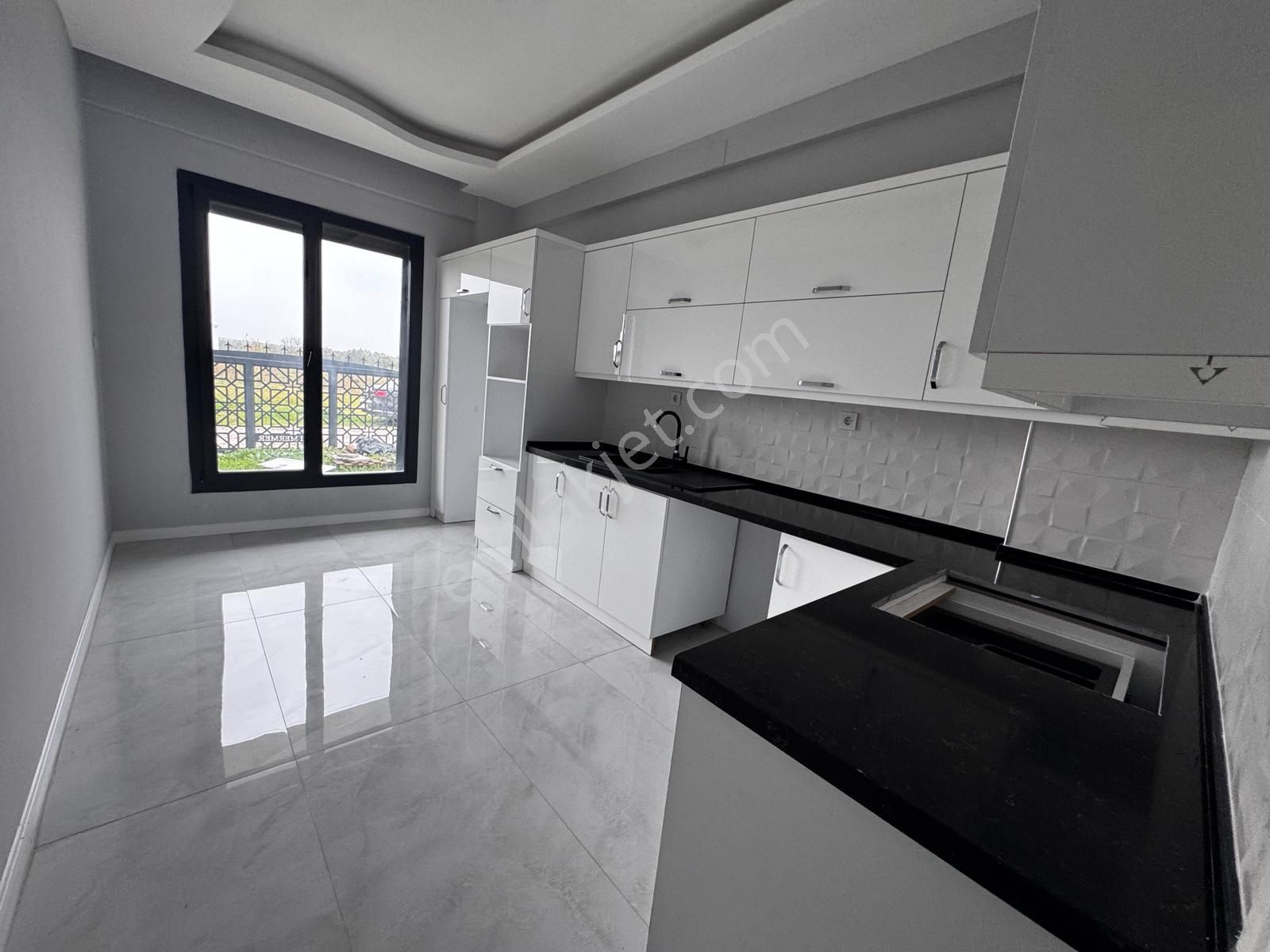 Medarda Lüks Konumlu 4+1 Muhteşem Villa - Görsel 15