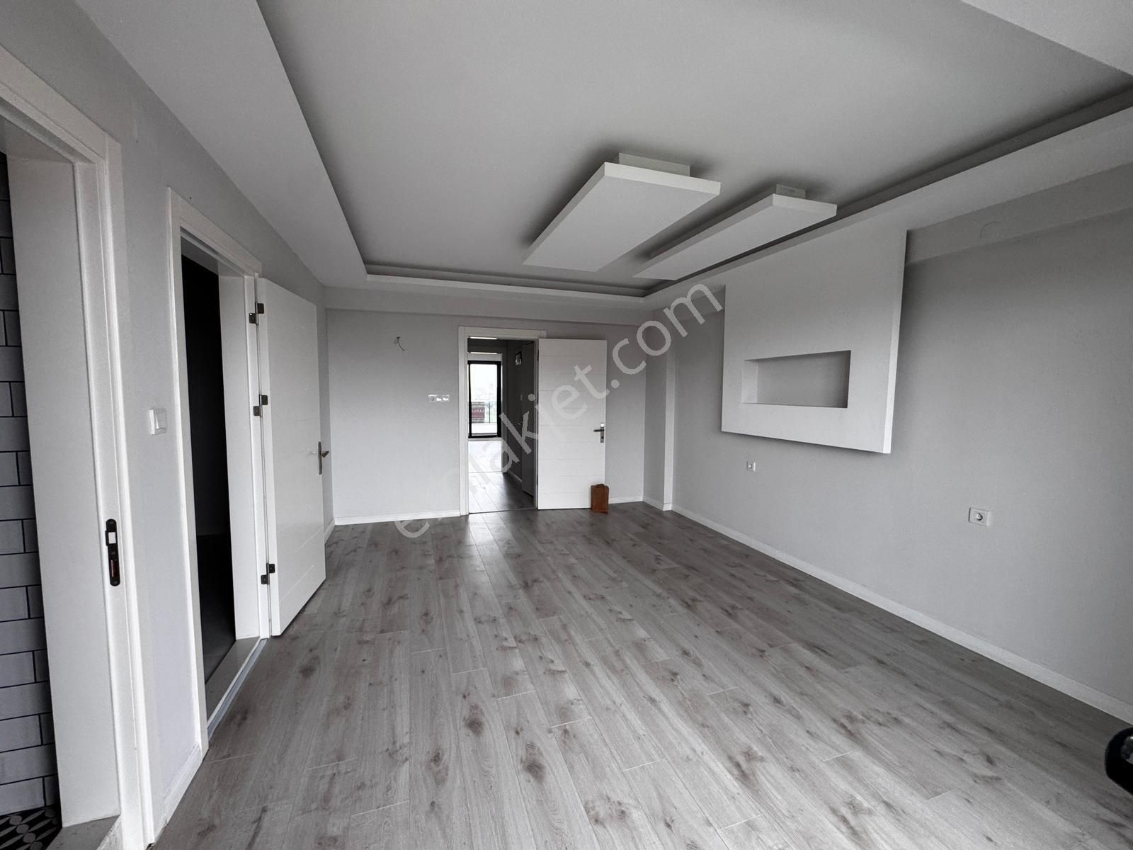 Medarda Lüks Konumlu 4+1 Muhteşem Villa - Görsel 12