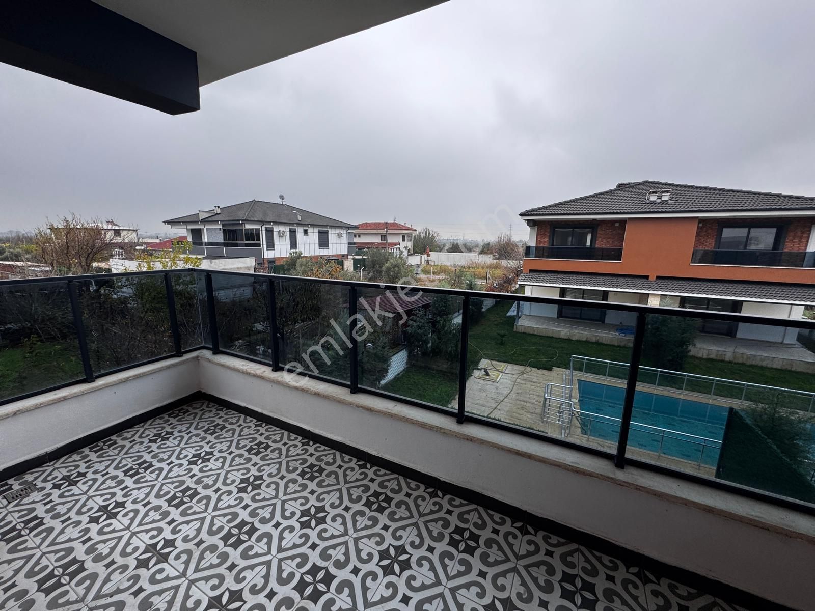 Medarda Lüks Konumlu 4+1 Muhteşem Villa - Görsel 10