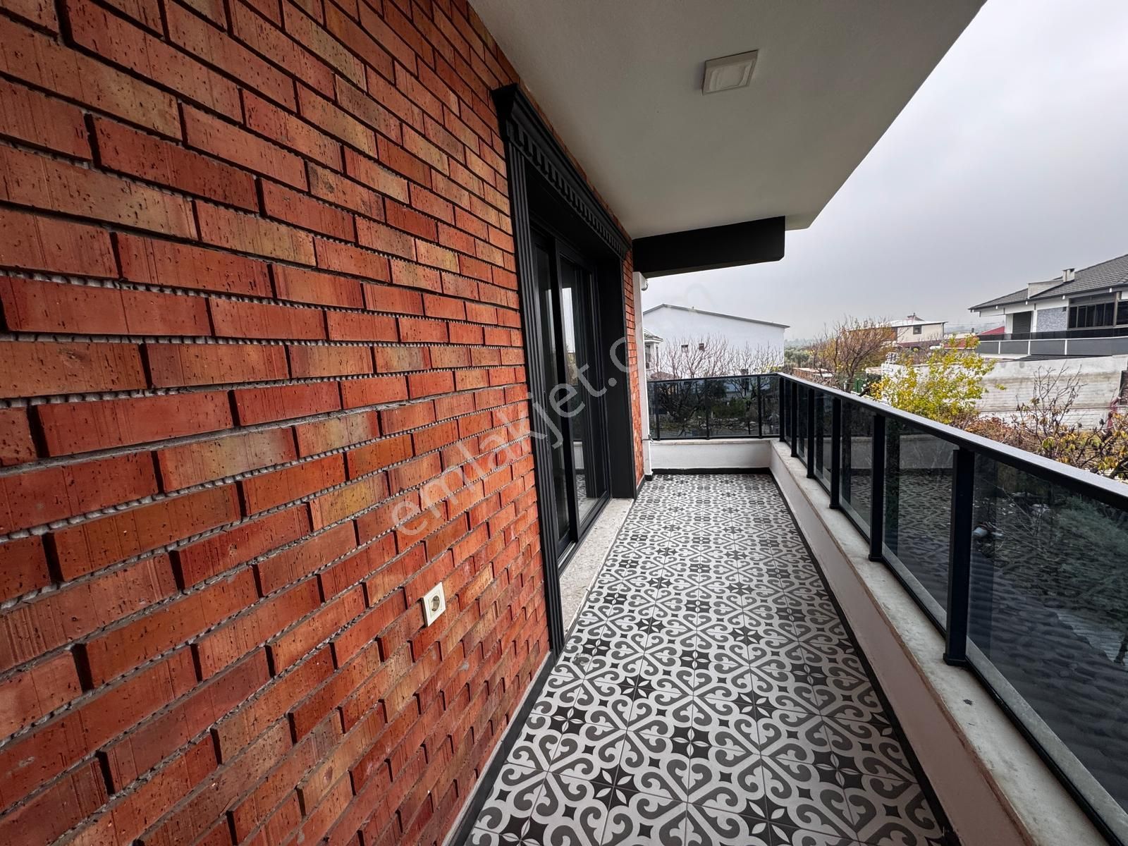 Medarda Lüks Konumlu 4+1 Muhteşem Villa - Görsel 7