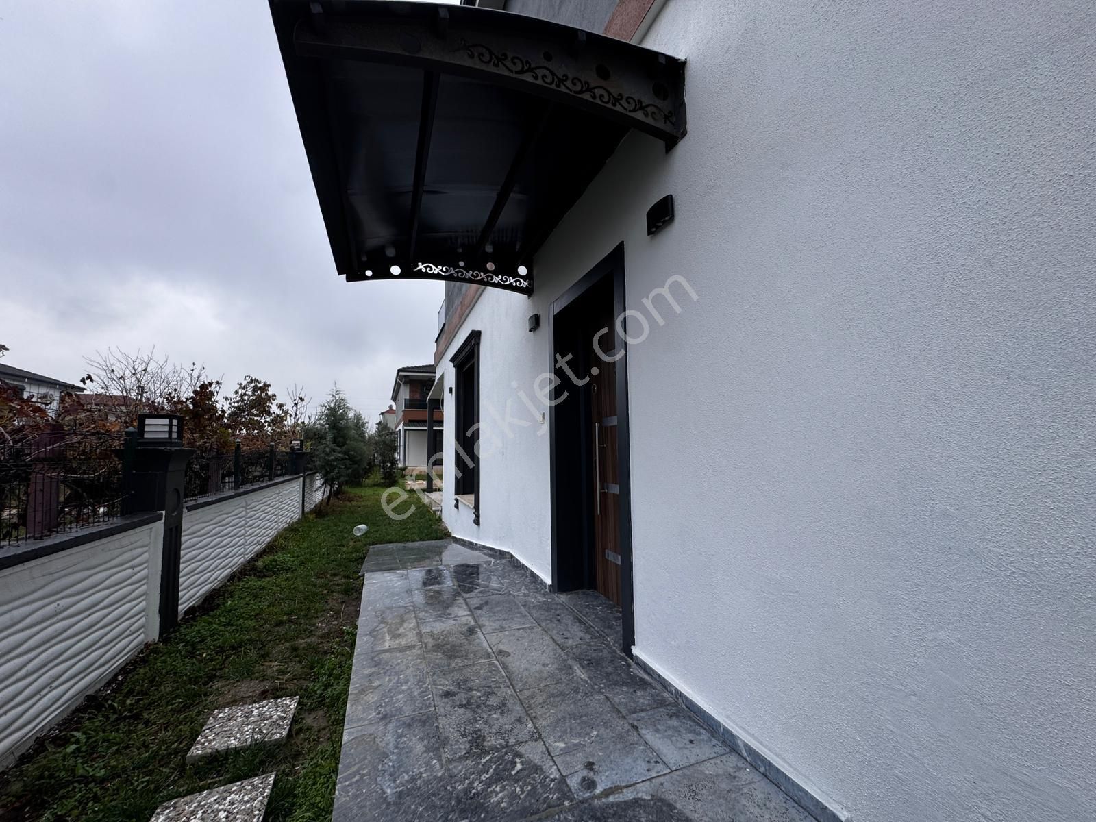 Medarda Lüks Konumlu 4+1 Muhteşem Villa - Görsel 5