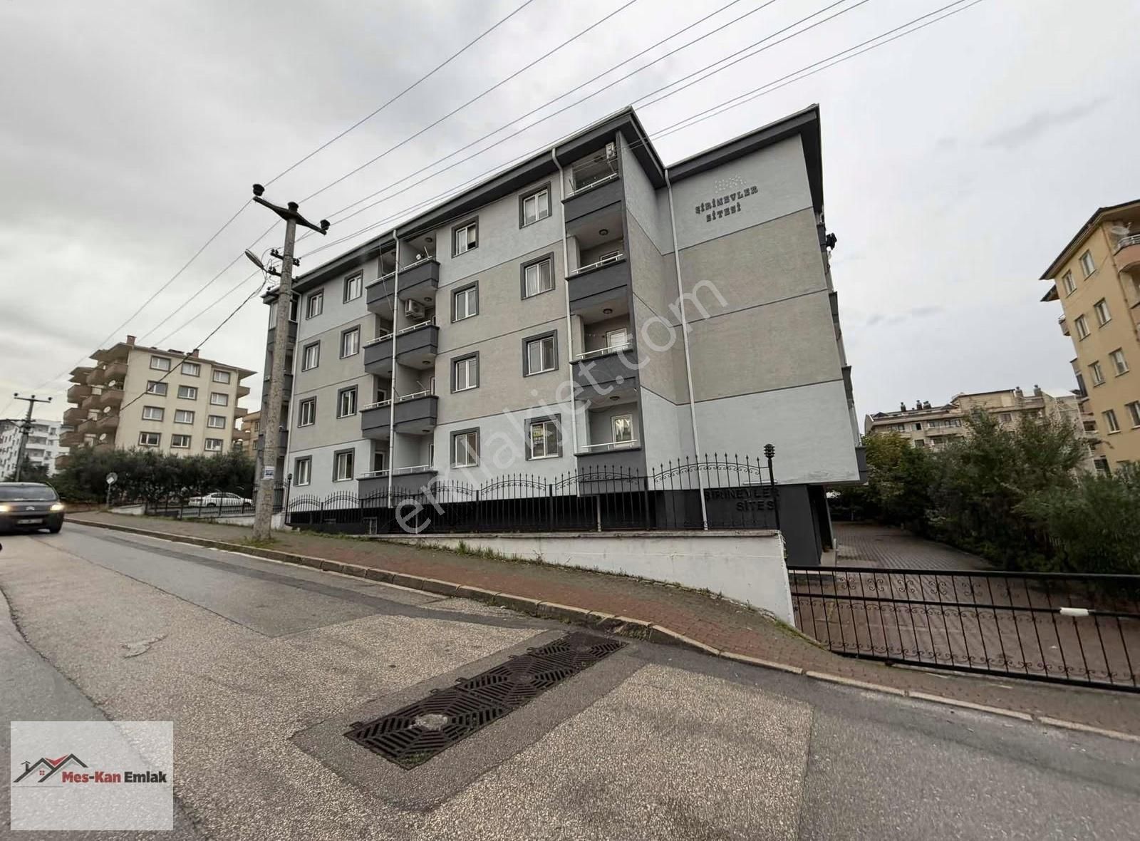 Meskandan 1+1 Merkezde Sıfır Eşyalı Arakat Boş Satılık Daire