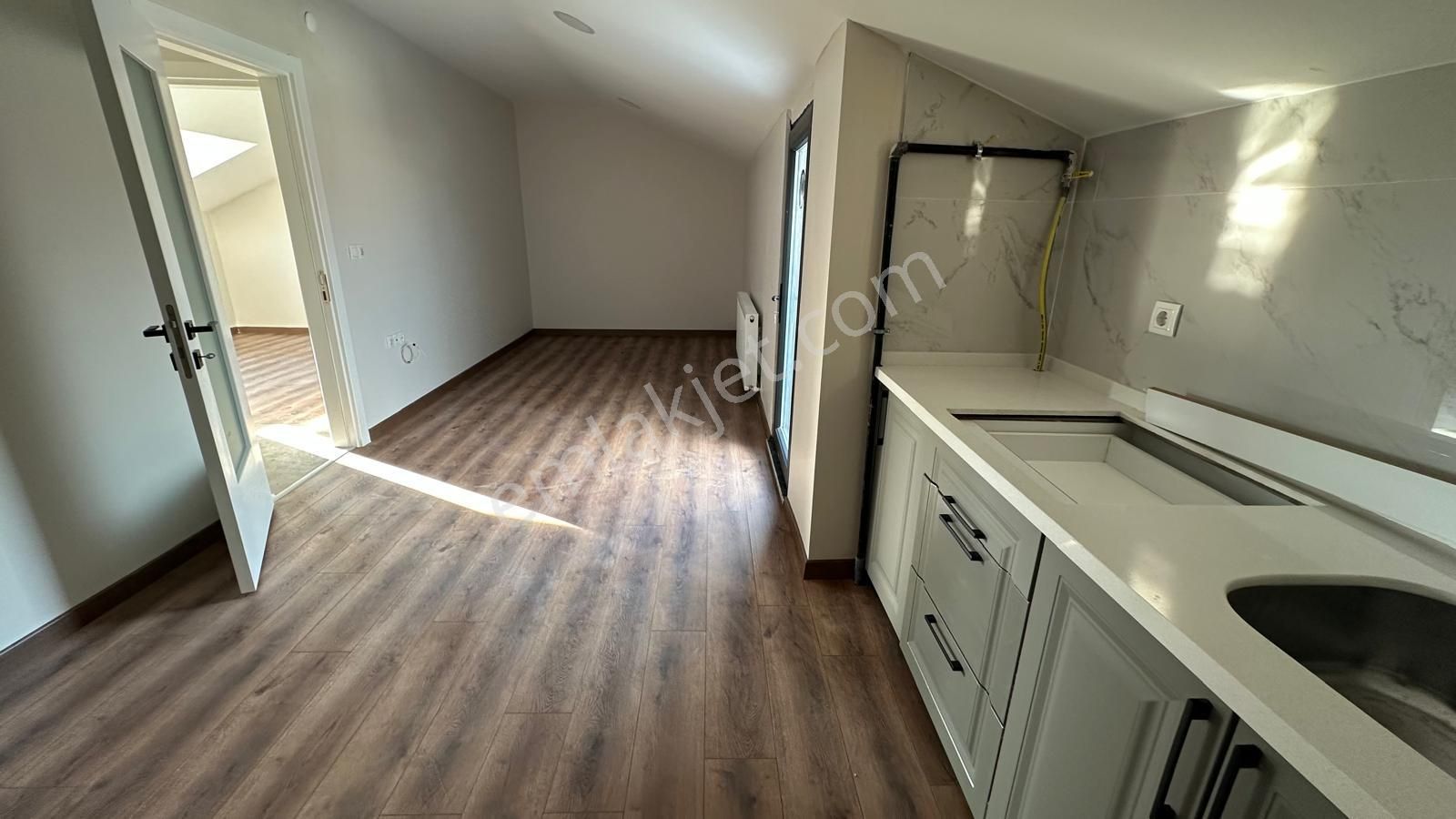 Bahçelievler Hürriyet Satılık Sıfır 4+1 Dubleks Daire. Vizyon - Görsel 14