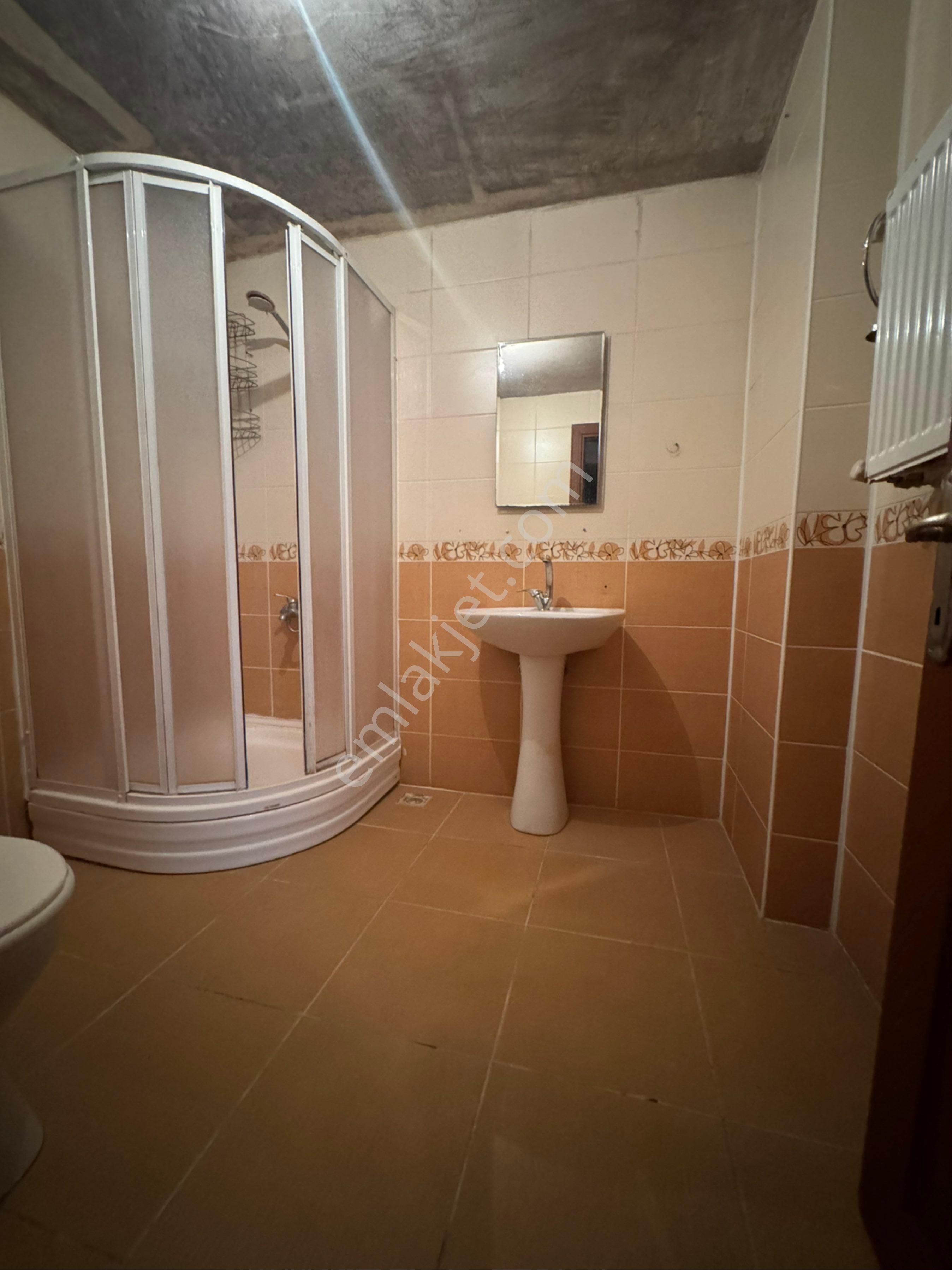 Conker İnşaat Emlak’tan Çamlıca Mahallesi Cadde Üzeri 3+1 Kiralık Daire - Görsel 21