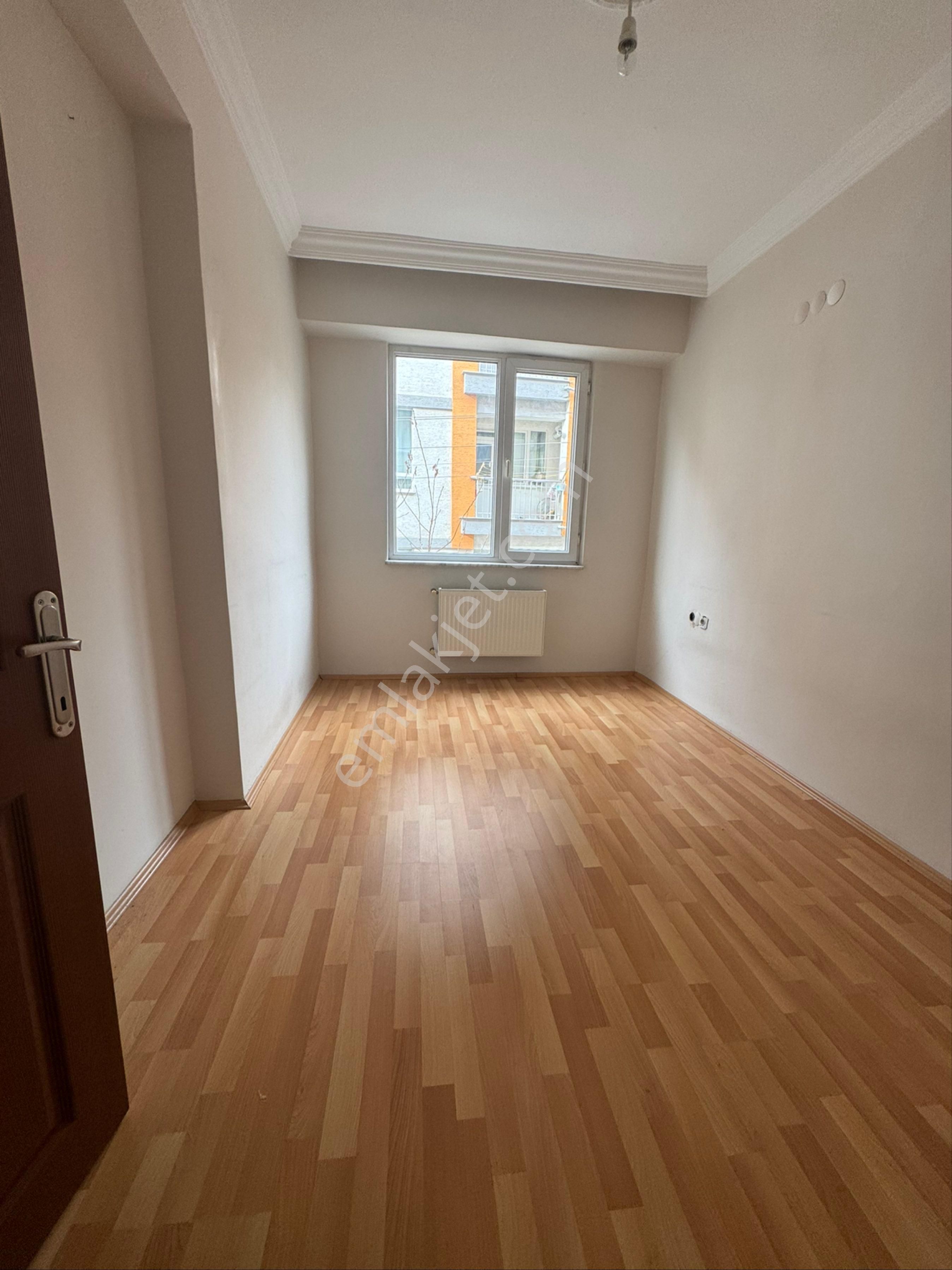 Conker İnşaat Emlak’tan Çamlıca Mahallesi Cadde Üzeri 3+1 Kiralık Daire - Görsel 5