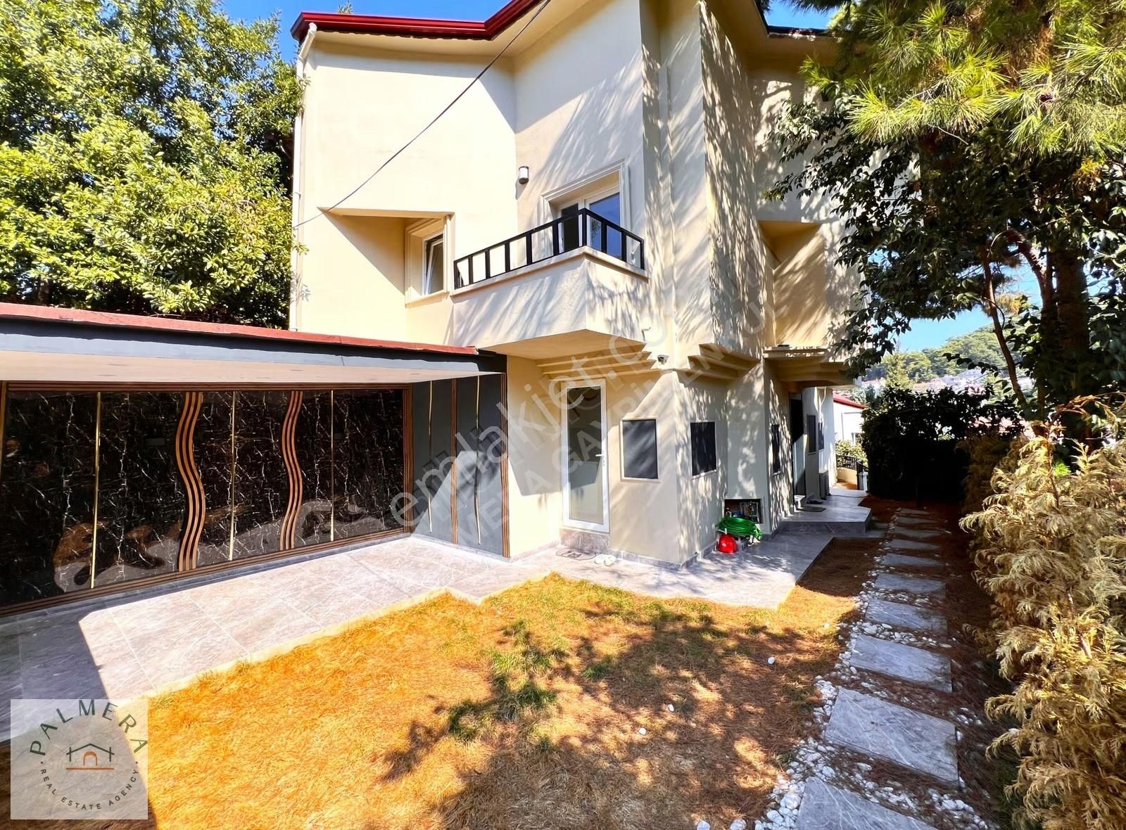 Palmera'dan Armutalan'da 2 Bölümlü Satılık 5+2 Bakımlı Villa