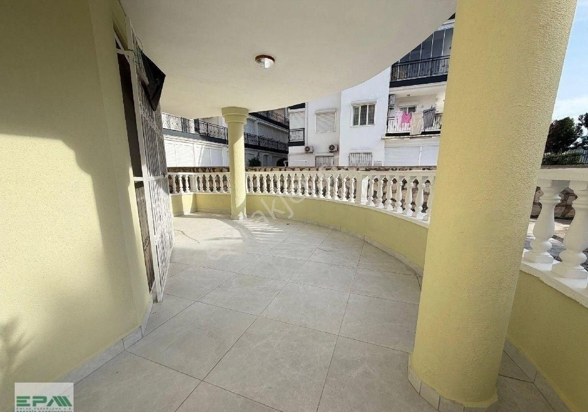 Didim Altınkumda Plaja 600m Satılık Havuzlu Binada 2+1 Geniş Balkonlu Giriş Kat Dairw - Görsel 3