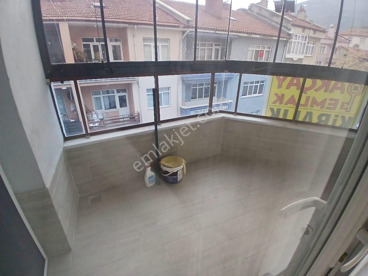 Akçay Emlak'tan Akşehir Çarşı Merkezde Eşyalı Jakuzili Özel Tasarım Kiralık Sıfır 2+1 Daire - Görsel 35