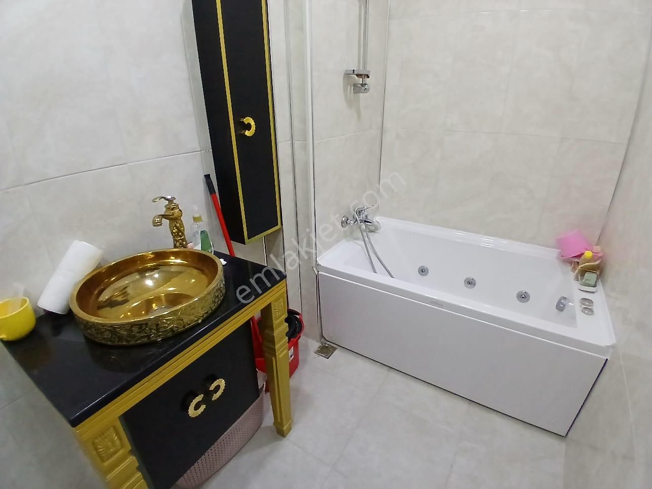 Akçay Emlak'tan Akşehir Çarşı Merkezde Eşyalı Jakuzili Özel Tasarım Kiralık Sıfır 2+1 Daire - Görsel 23