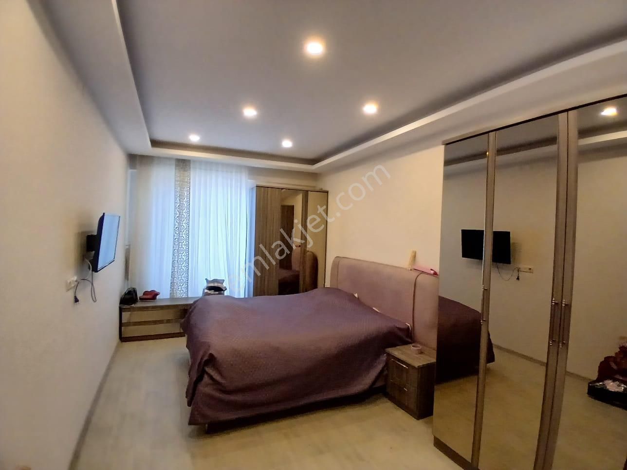 Akçay Emlak'tan Akşehir Çarşı Merkezde Eşyalı Jakuzili Özel Tasarım Kiralık Sıfır 2+1 Daire - Görsel 12