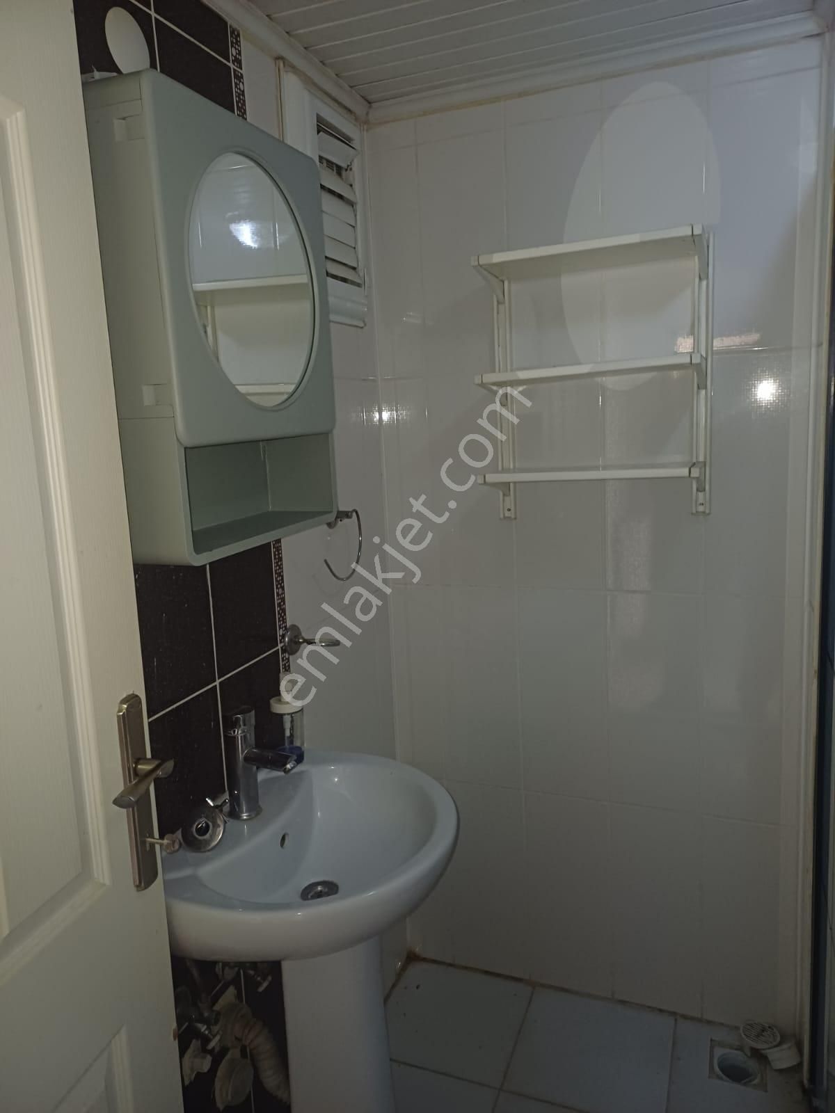 Nil Emlak Gayrimenkul Danışmanlığından Bahçelievlerde 50 M2 1+1 - Görsel 11