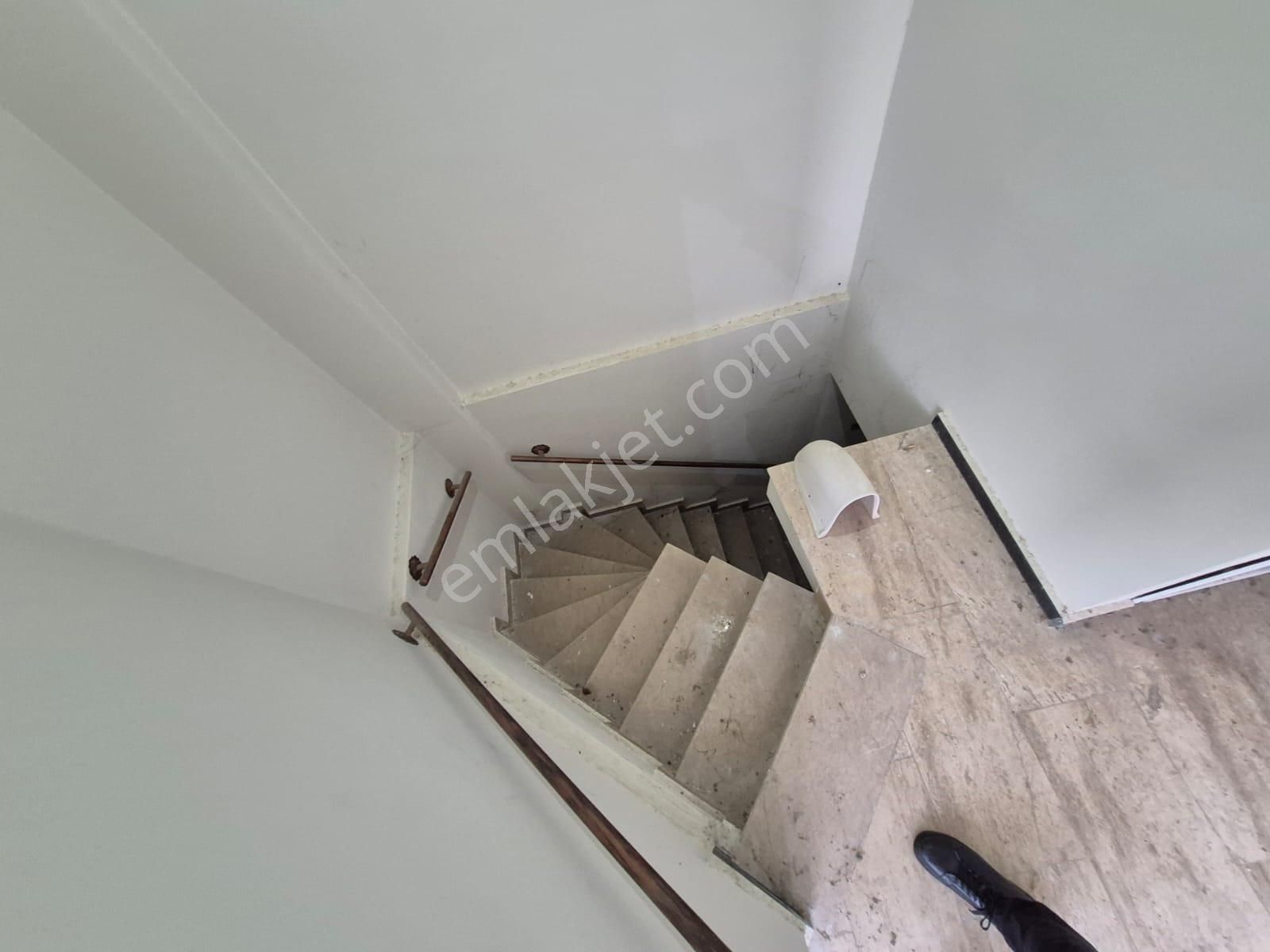 Poyraz Gayrimenkul'den Burhaniye İskele'de Komple Yatırımlık Bina - Görsel 41