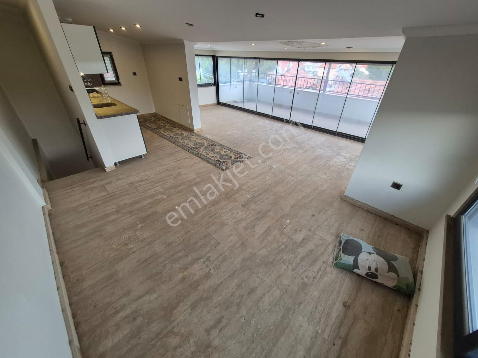 Poyraz Gayrimenkul'den Burhaniye İskele'de Komple Yatırımlık Bina - Görsel 18