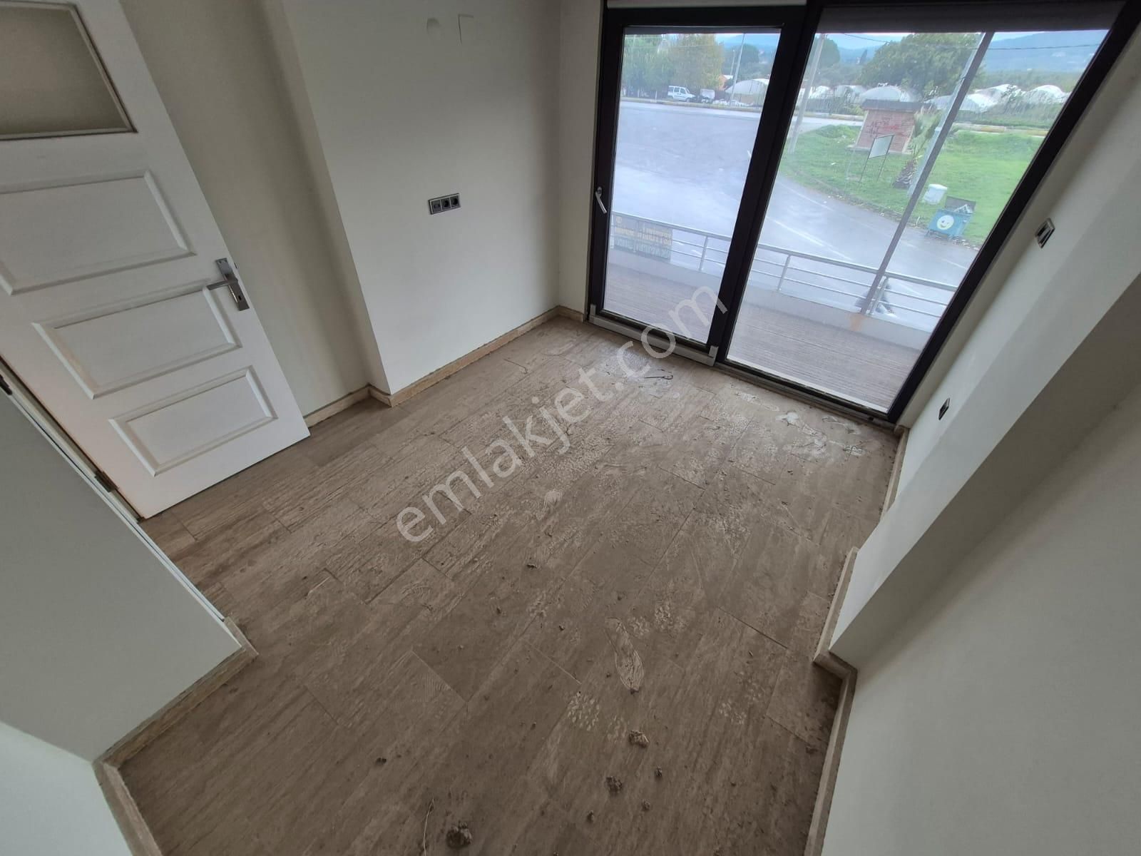 Poyraz Gayrimenkul'den Burhaniye İskele'de Komple Yatırımlık Bina - Görsel 19