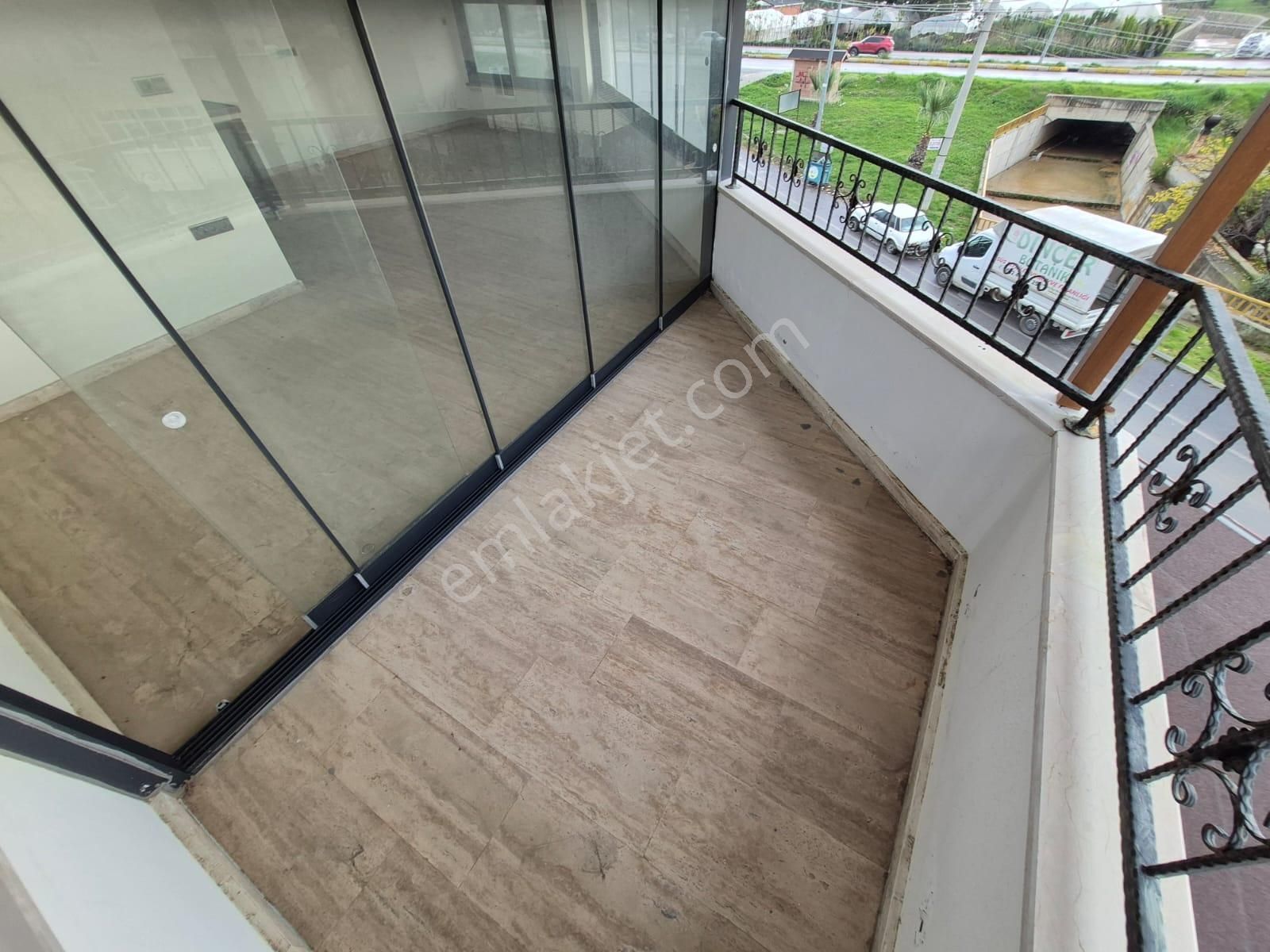 Poyraz Gayrimenkul'den Burhaniye İskele'de Komple Yatırımlık Bina - Görsel 6