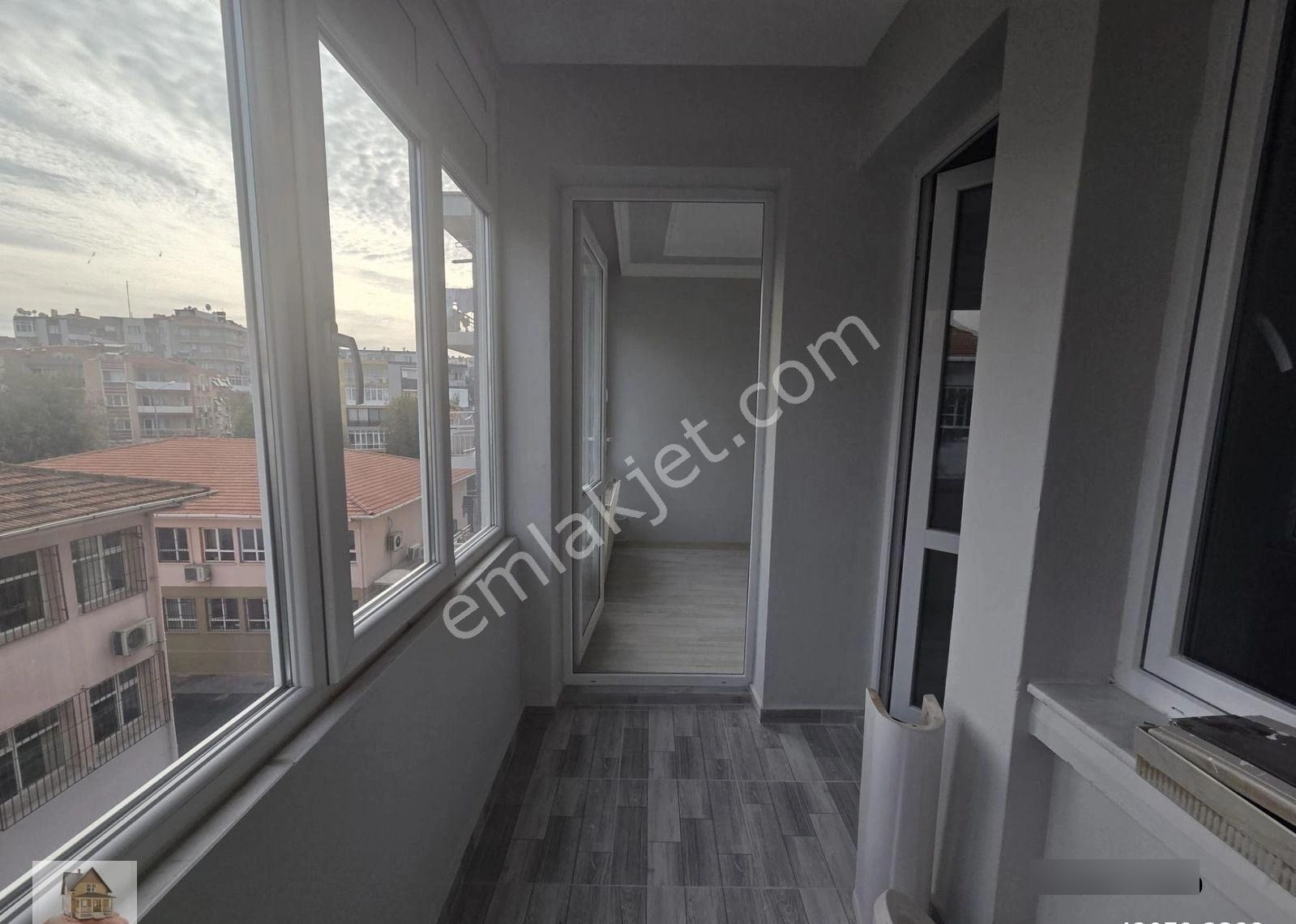 Bahçelievlerde Otoparklı Arakat 3+1 Satılık Daire - Görsel 2