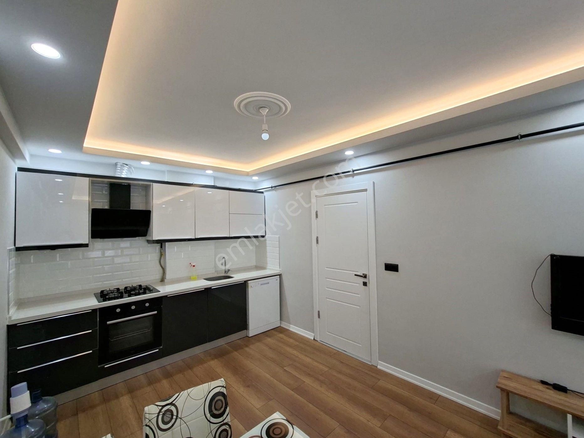 Recep Ümit Emlak'tan Fatih Mahallesinde Derman Caddesi Yakınında Kiralık 1+1 [eşyalı] Ferah Daire