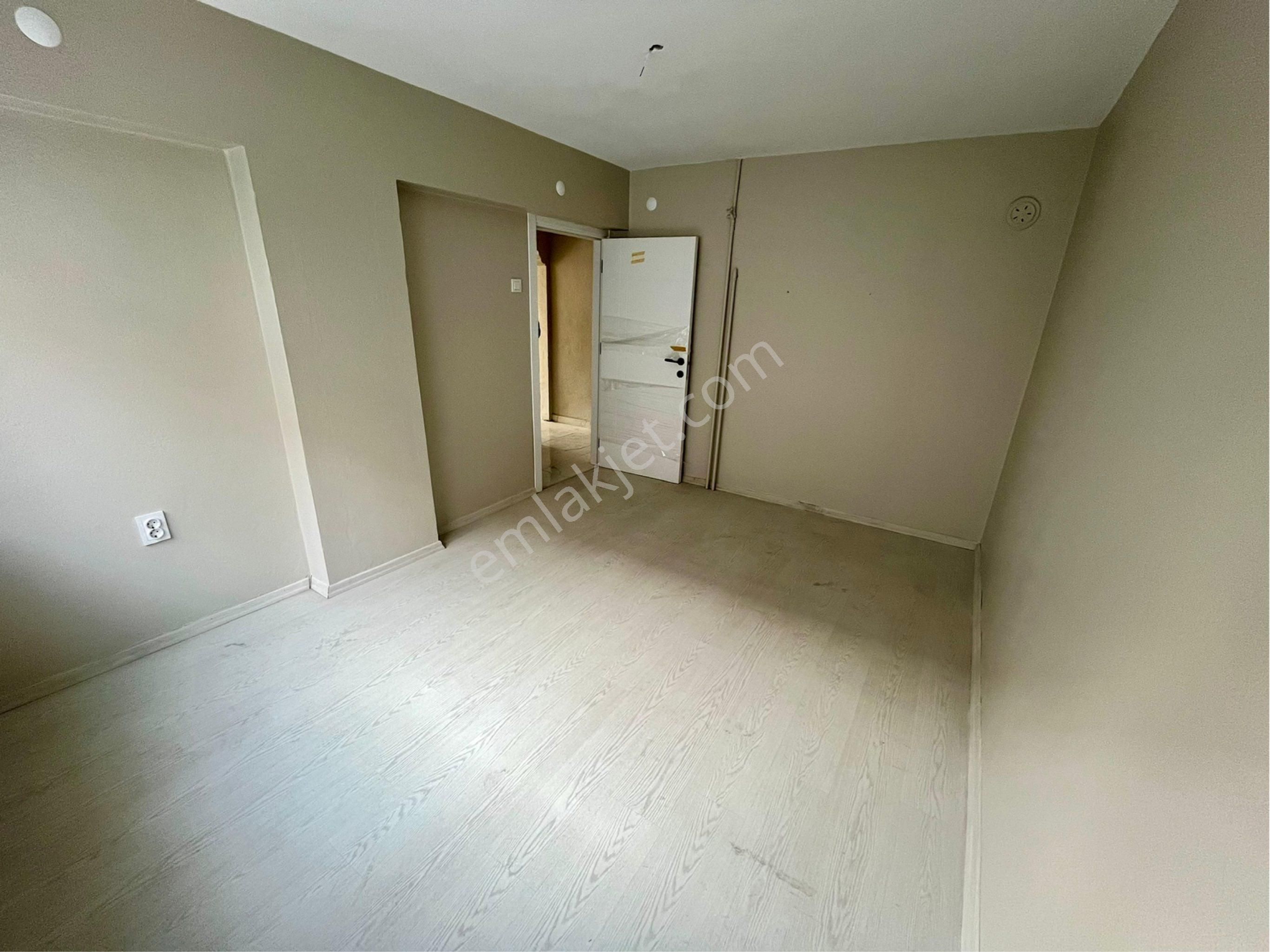 Turyap’tan Okullar Bölgesi 2+1 100 M2 Full Tadilatlı Daire - Görsel 16