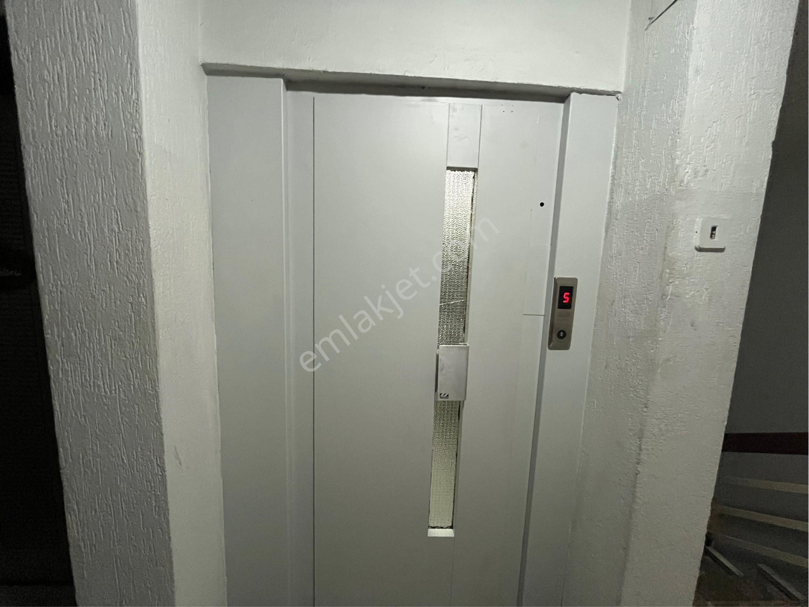 Turyap’tan Okullar Bölgesi 2+1 100 M2 Full Tadilatlı Daire - Görsel 13