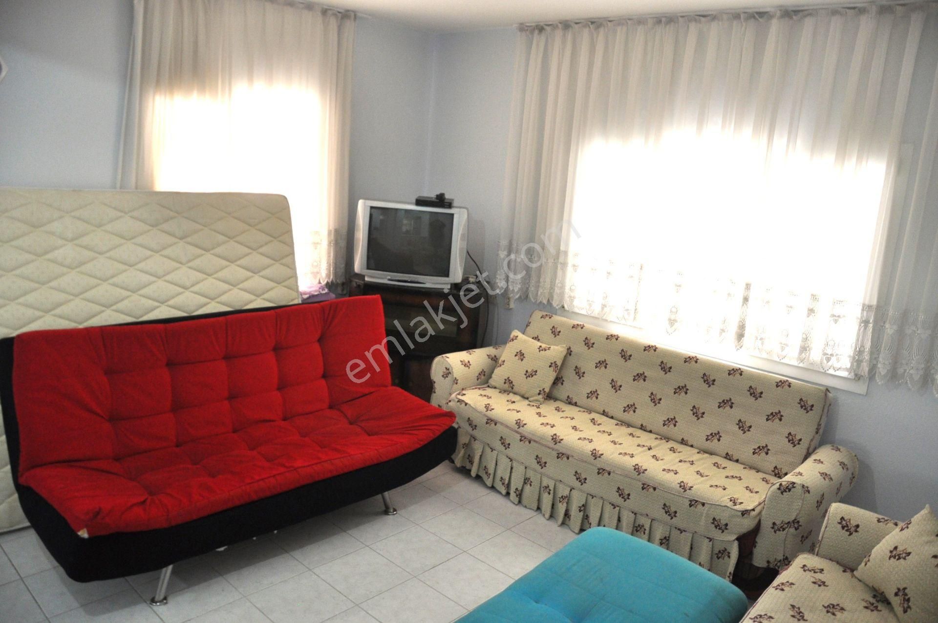 Kuşadası Karaovada Denize 400mt Geniş Bahçeli Verandalı 3+1villa - Görsel 15