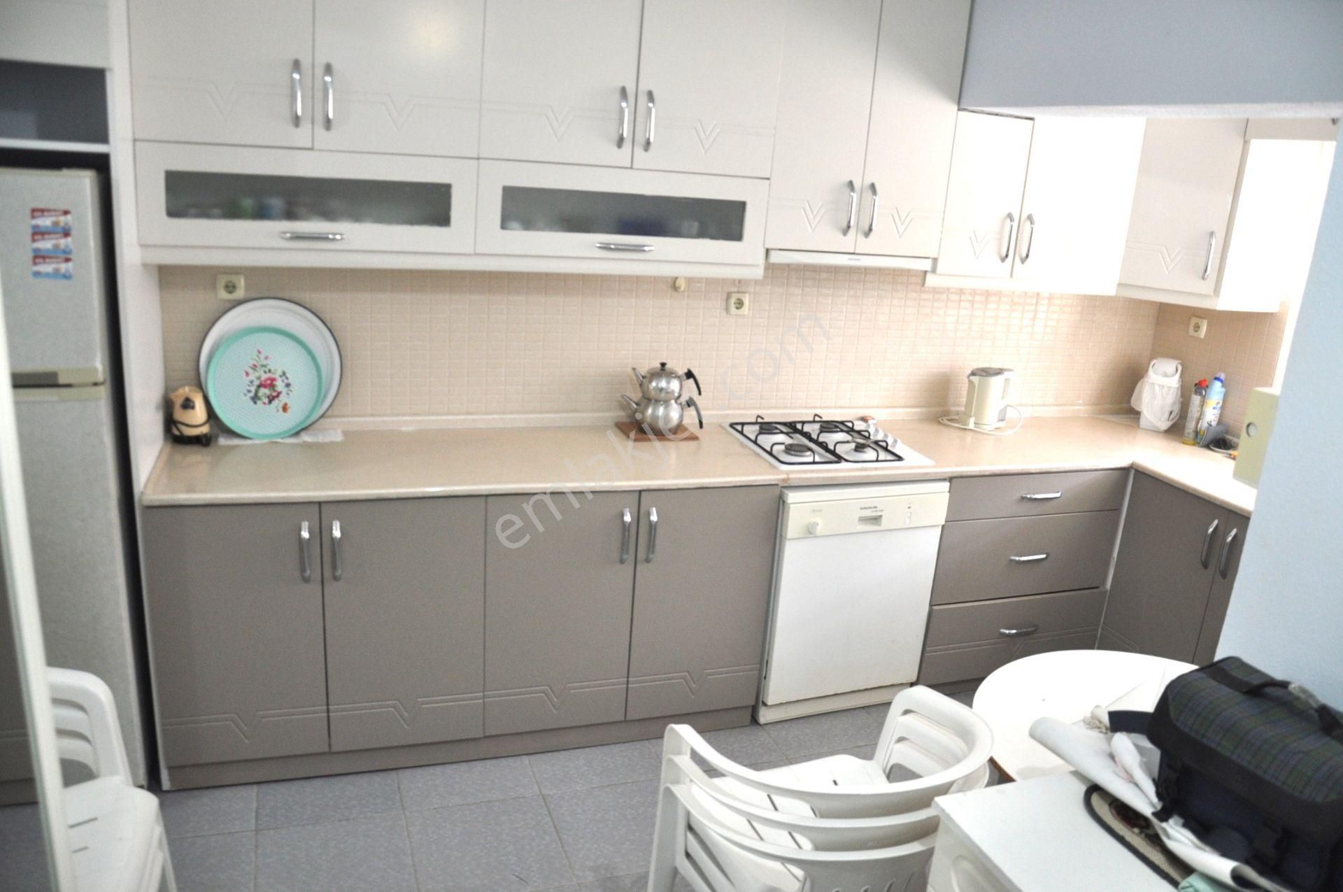 Kuşadası Karaovada Denize 400mt Geniş Bahçeli Verandalı 3+1villa - Görsel 12