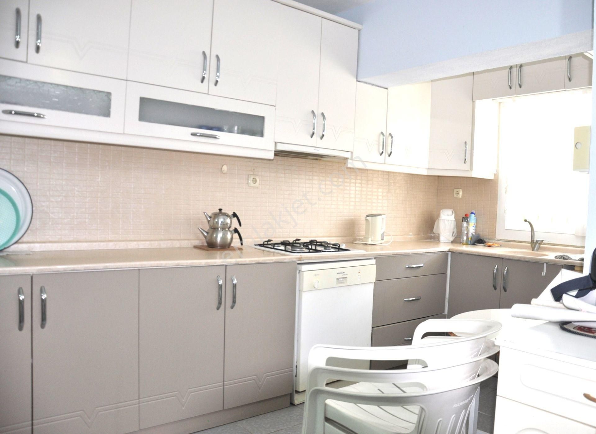 Kuşadası Karaovada Denize 400mt Geniş Bahçeli Verandalı 3+1villa - Görsel 18