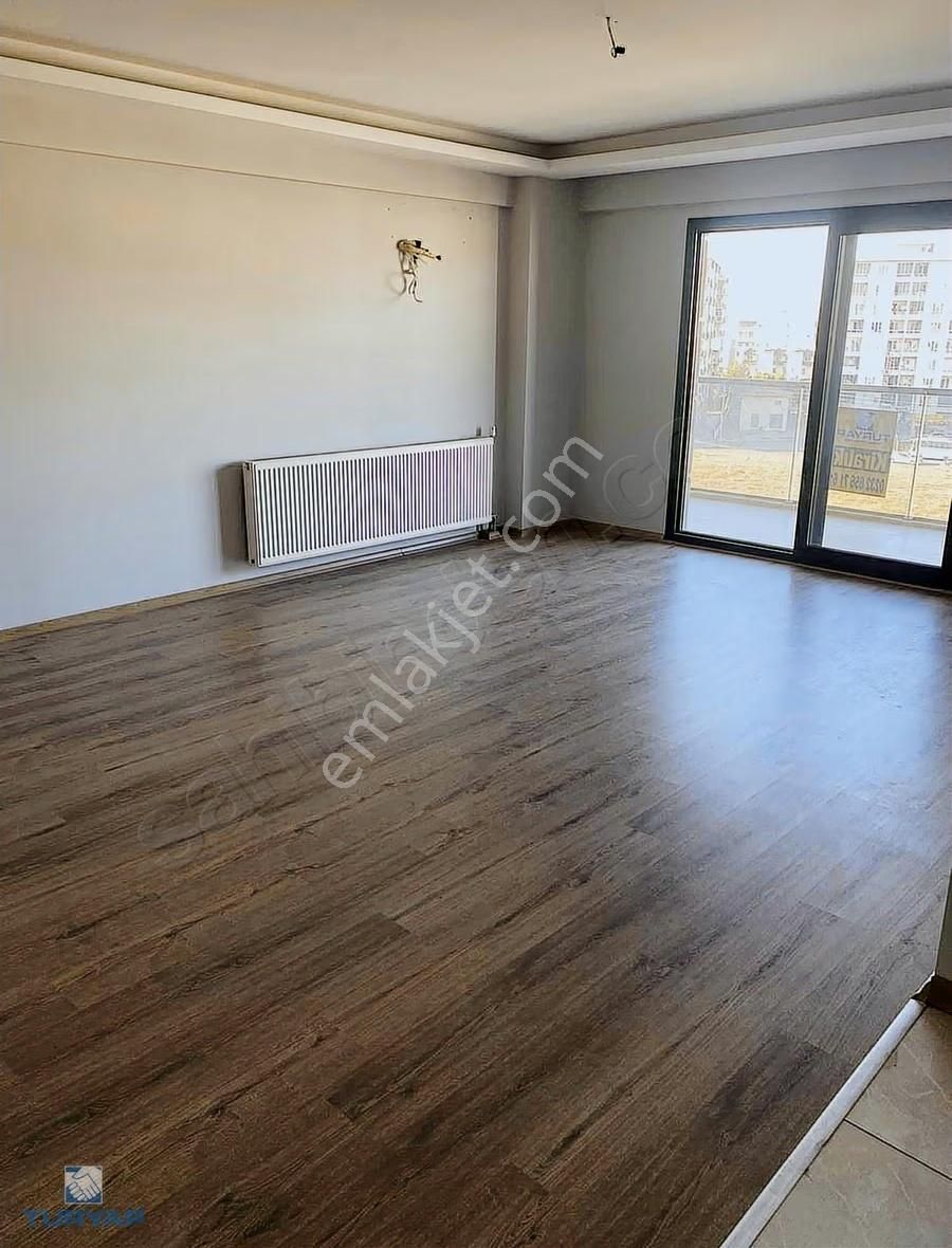 Torbalı Da İzban Yakını Havuzlu Sitede Kiralık 3+1 Daire - Görsel 8