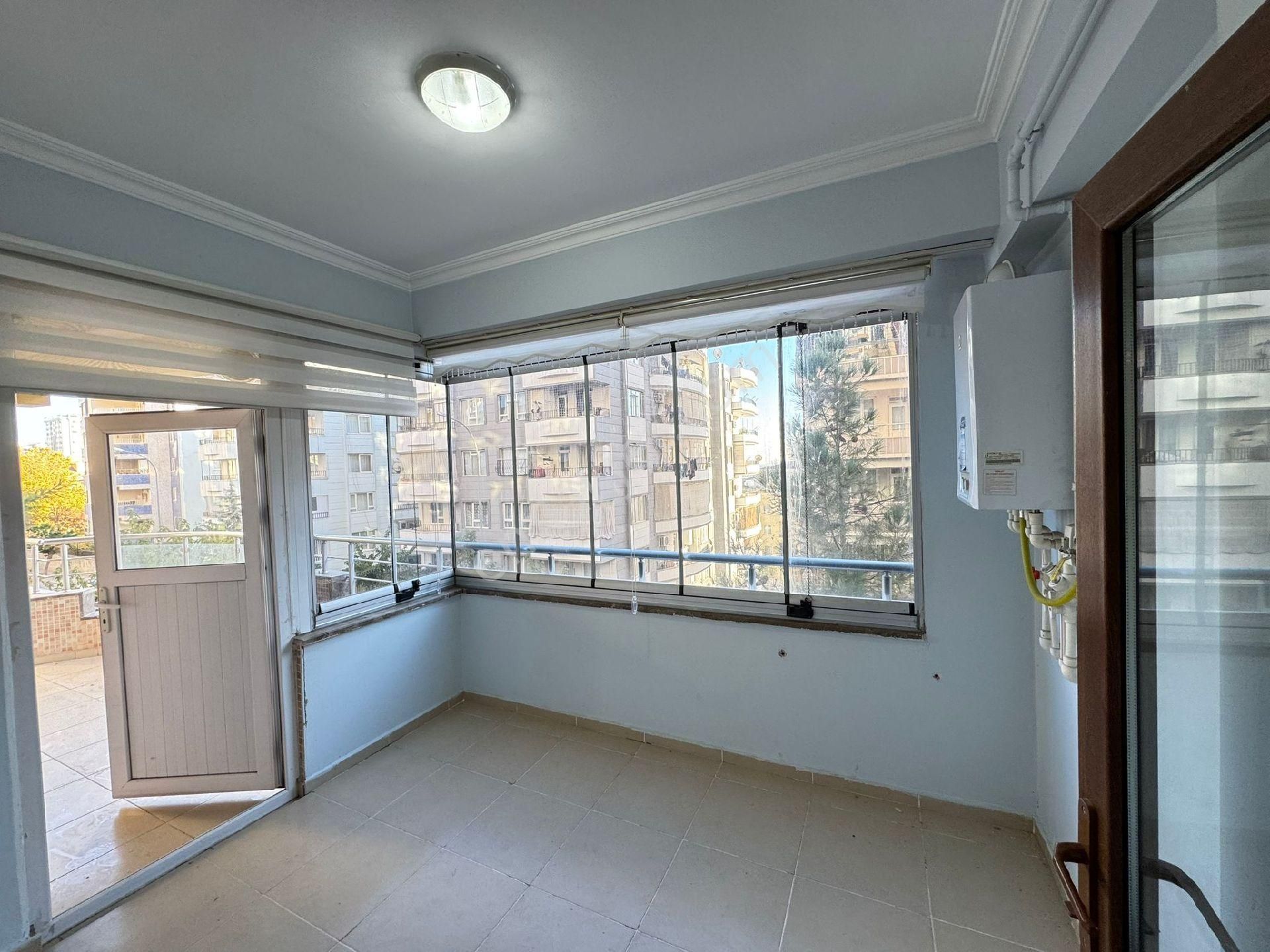 Cennet Gyo'dan Satılık Geniş 4+1 Daire - Görsel 32