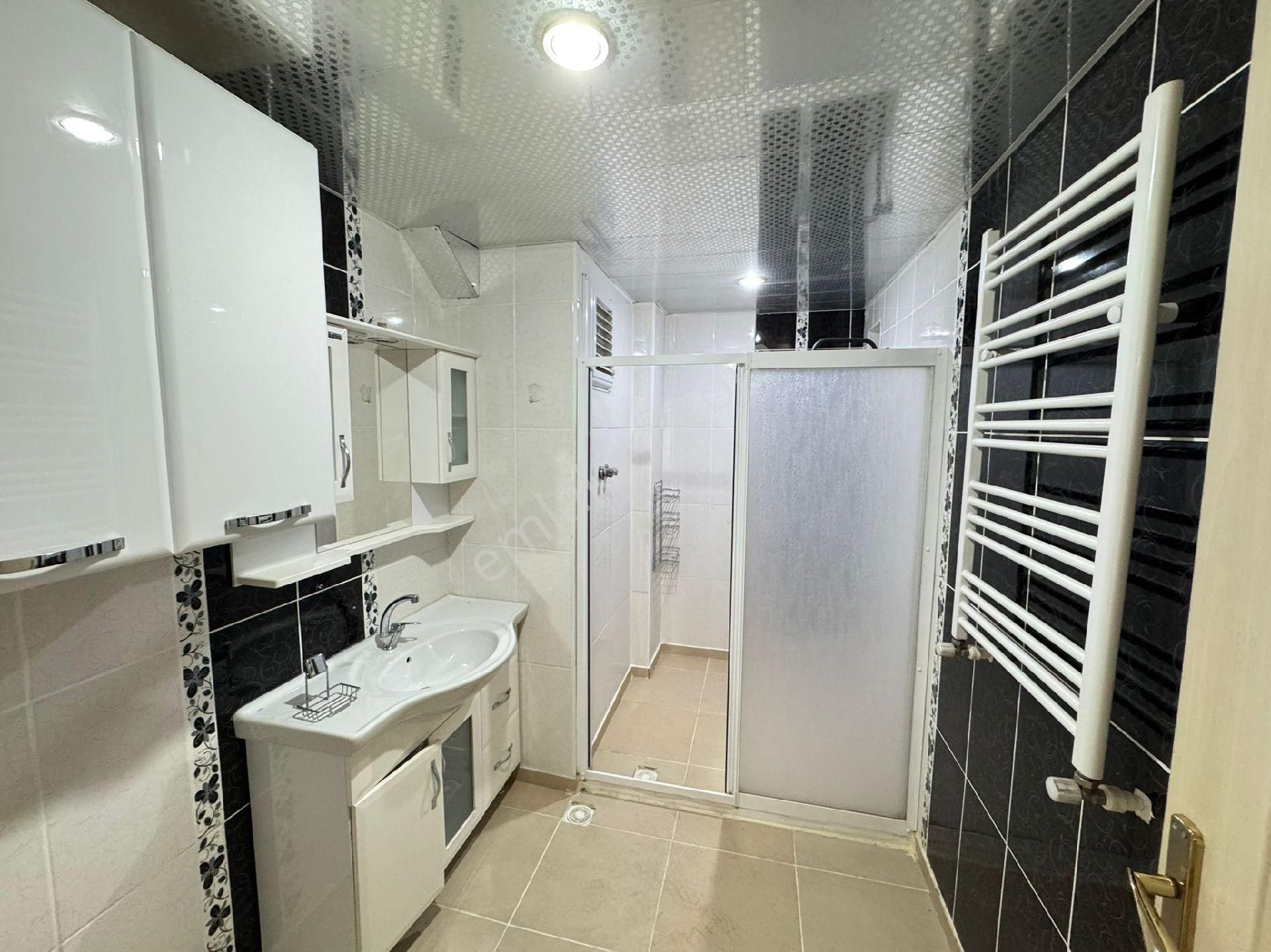 Cennet Gyo'dan Satılık Geniş 4+1 Daire - Görsel 17