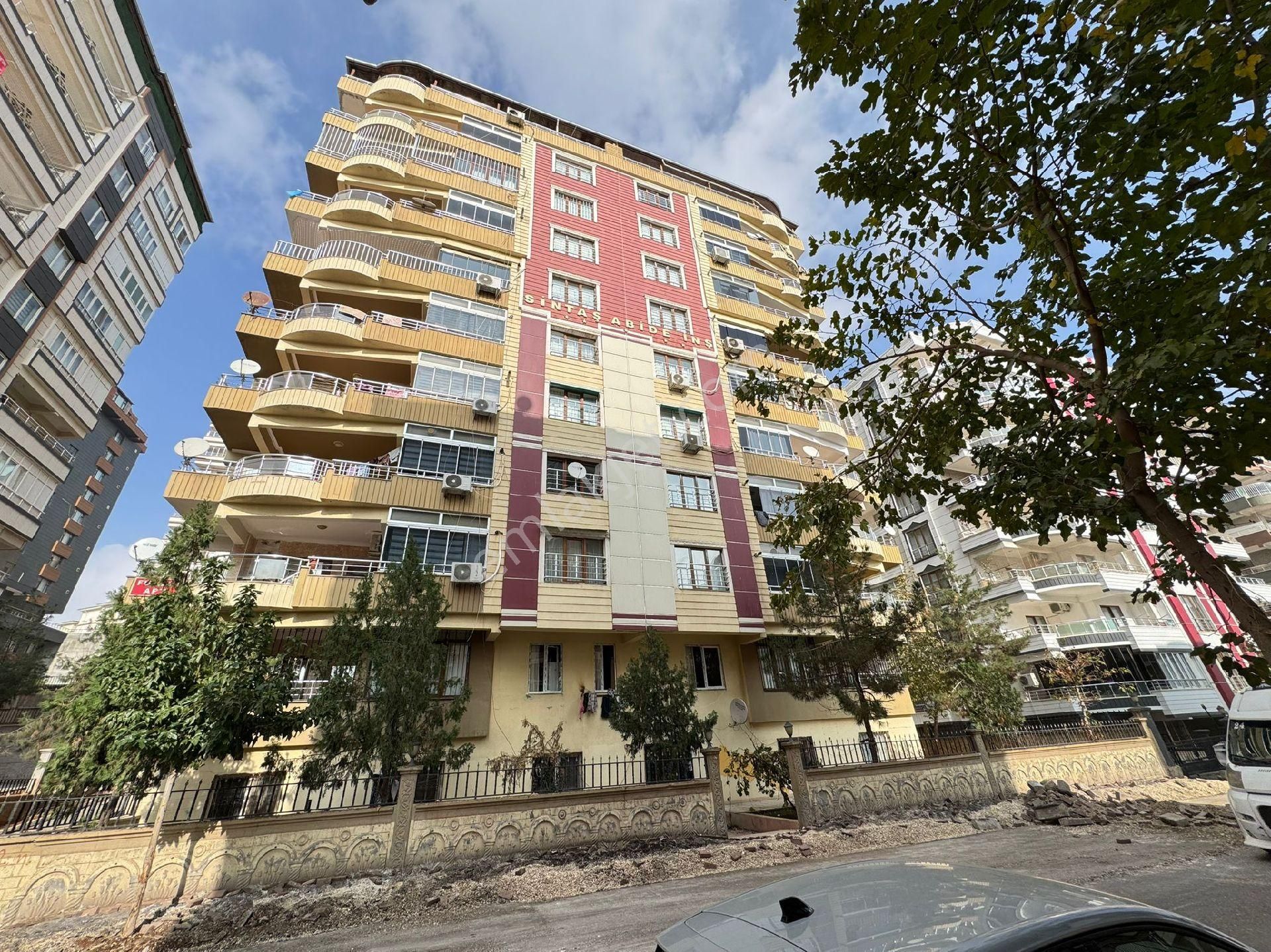 Cennet Gyo'dan Satılık Geniş 4+1 Daire - Görsel 6