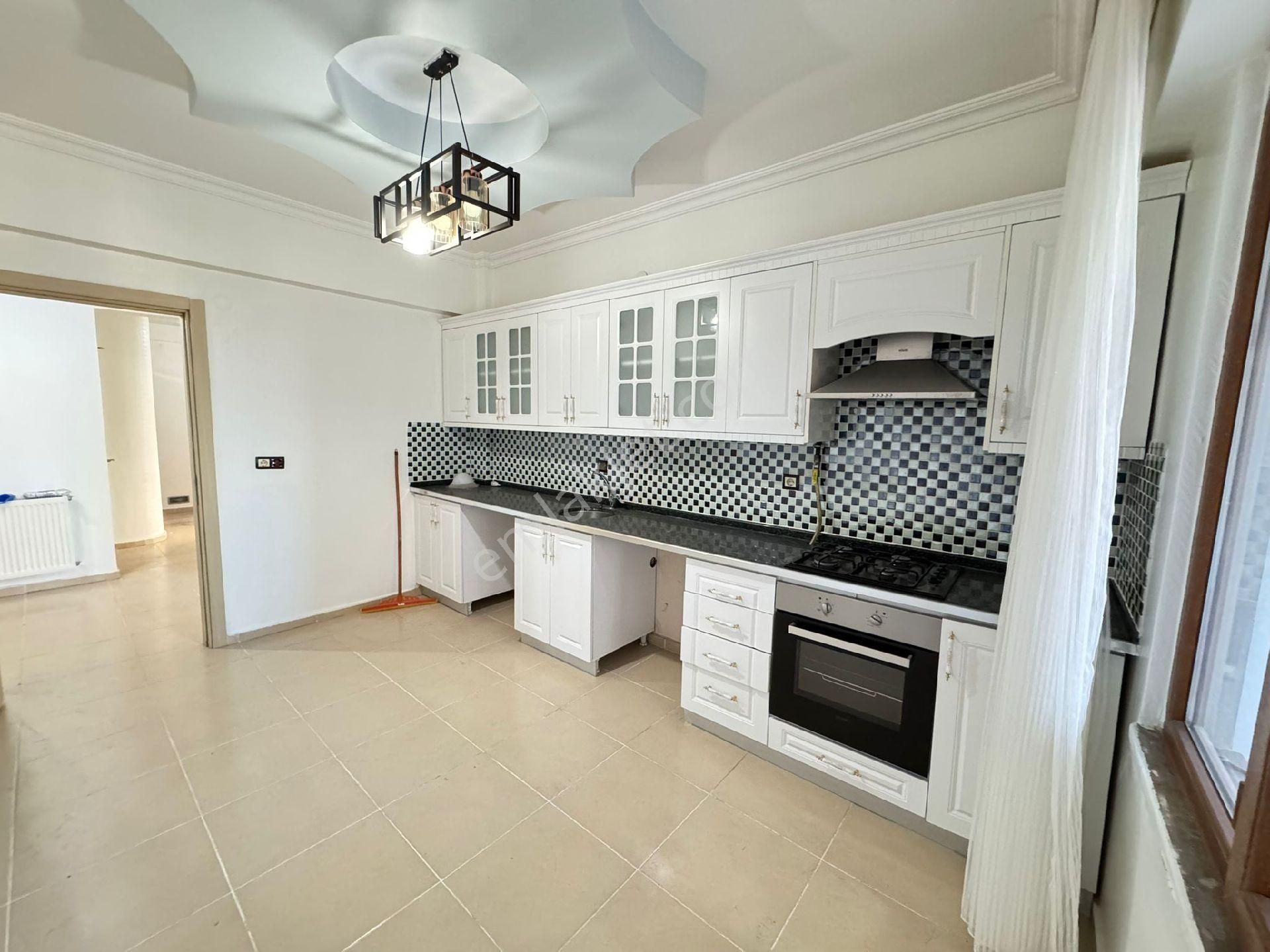 Cennet Gyo'dan Satılık Geniş 4+1 Daire - Görsel 29