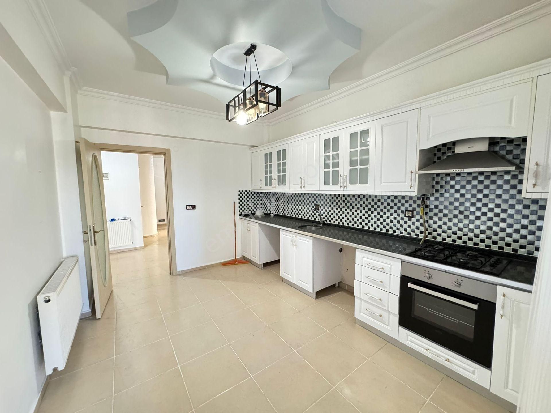 Cennet Gyo'dan Satılık Geniş 4+1 Daire - Görsel 28