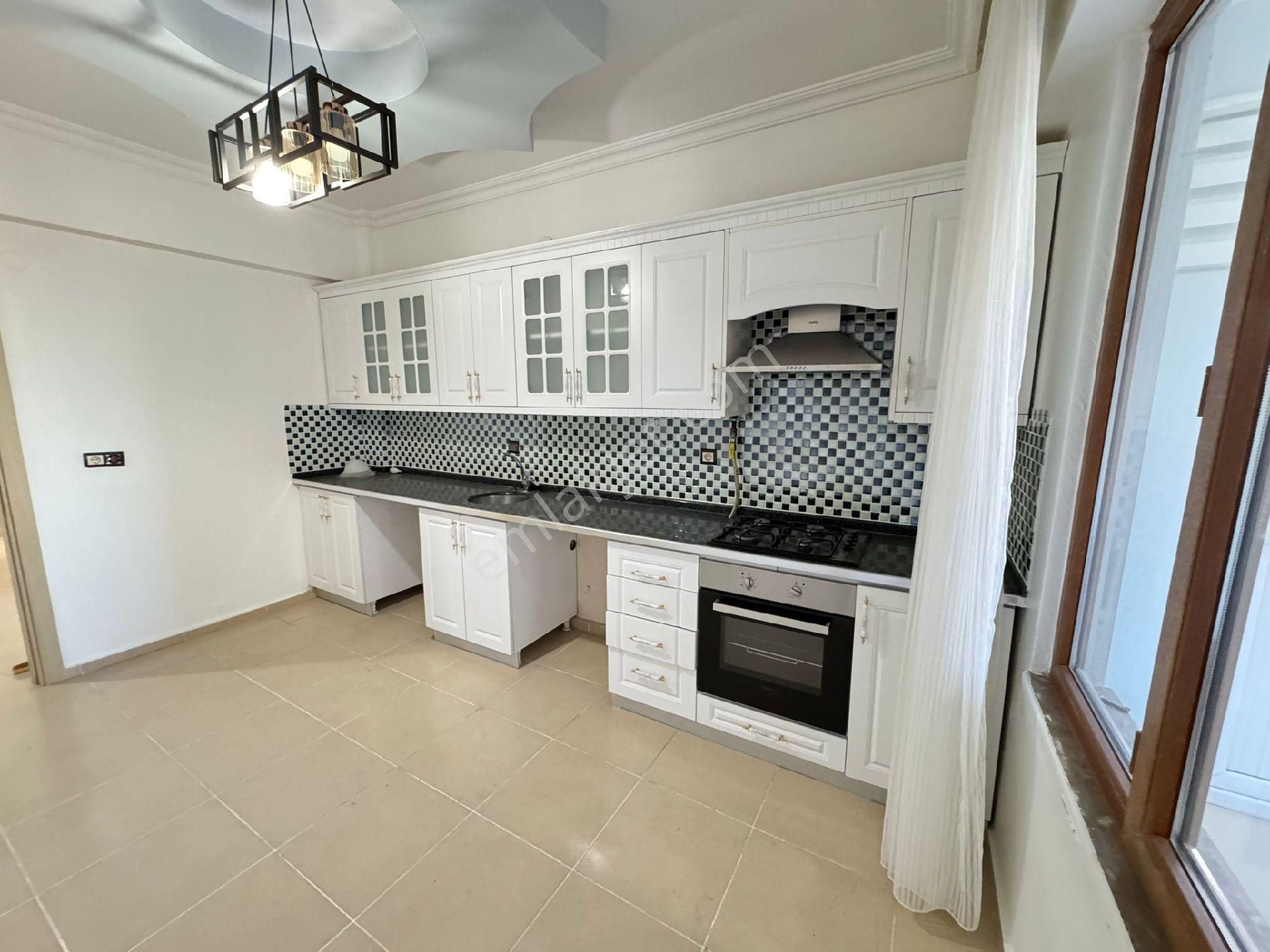 Cennet Gyo'dan Satılık Geniş 4+1 Daire - Görsel 7