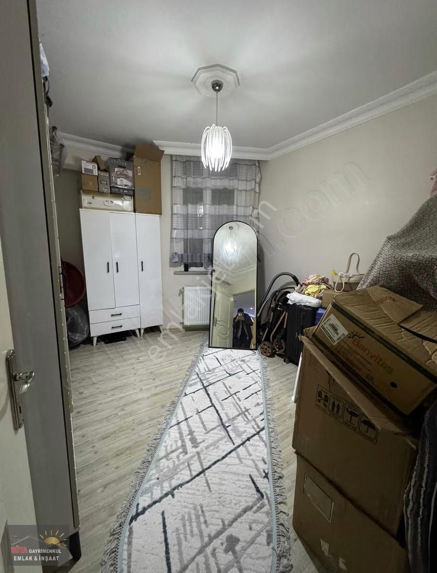 Bağlarçeşme'de Caddeye Yakın Kiralık Kullanışlı Arakat Daire - Görsel 2