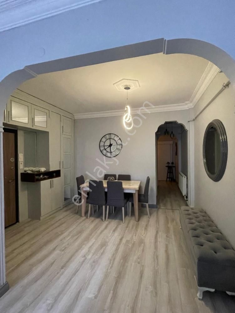 Millet Caddesi Satılık 2+1 100 M2 Bakımlı Full Eşyalı Daire - Görsel 3