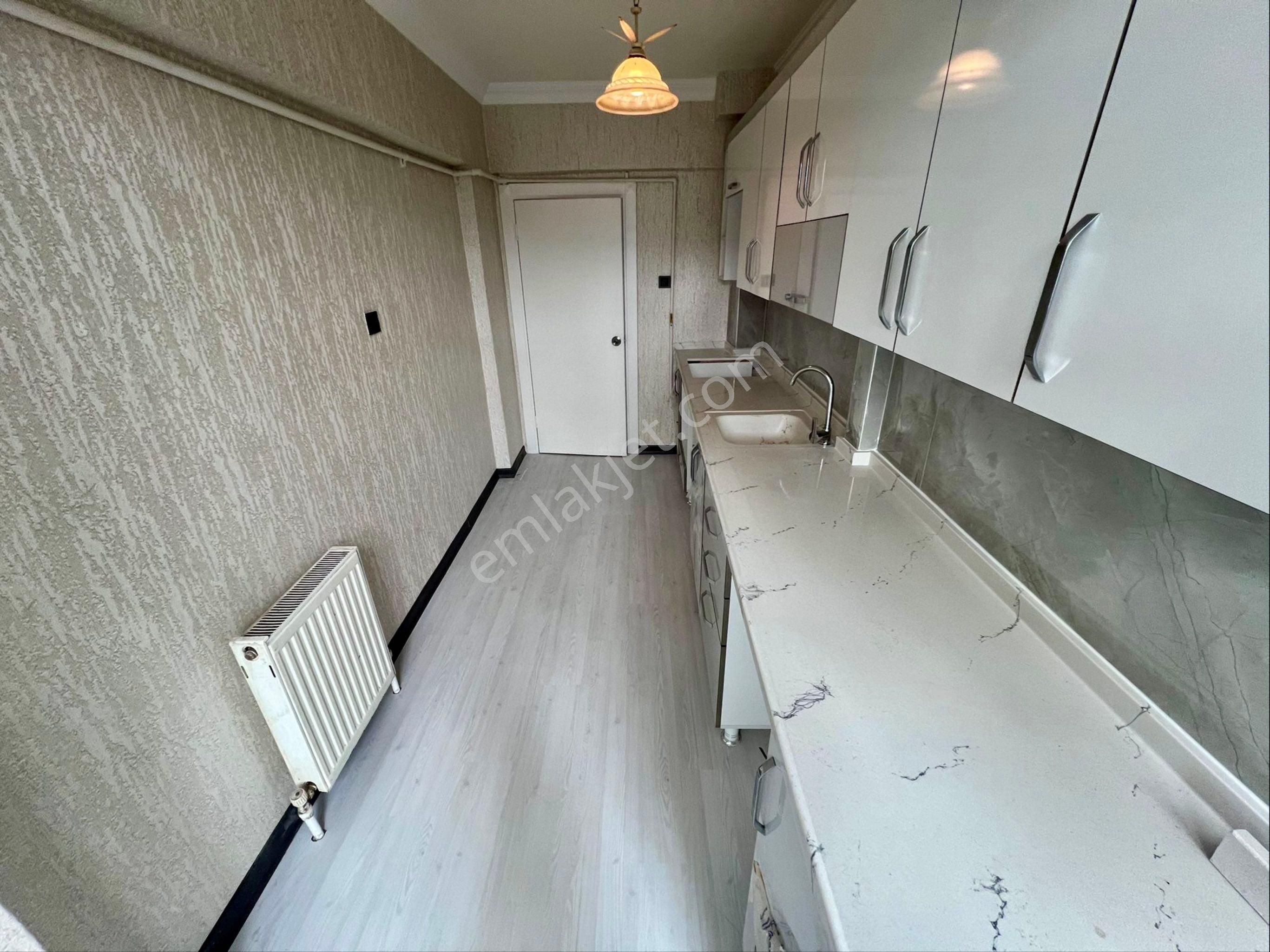 Sanatoryum Cadde Yanı Ara Katta Full Yapılı Masrafsız 3+1 - Görsel 4