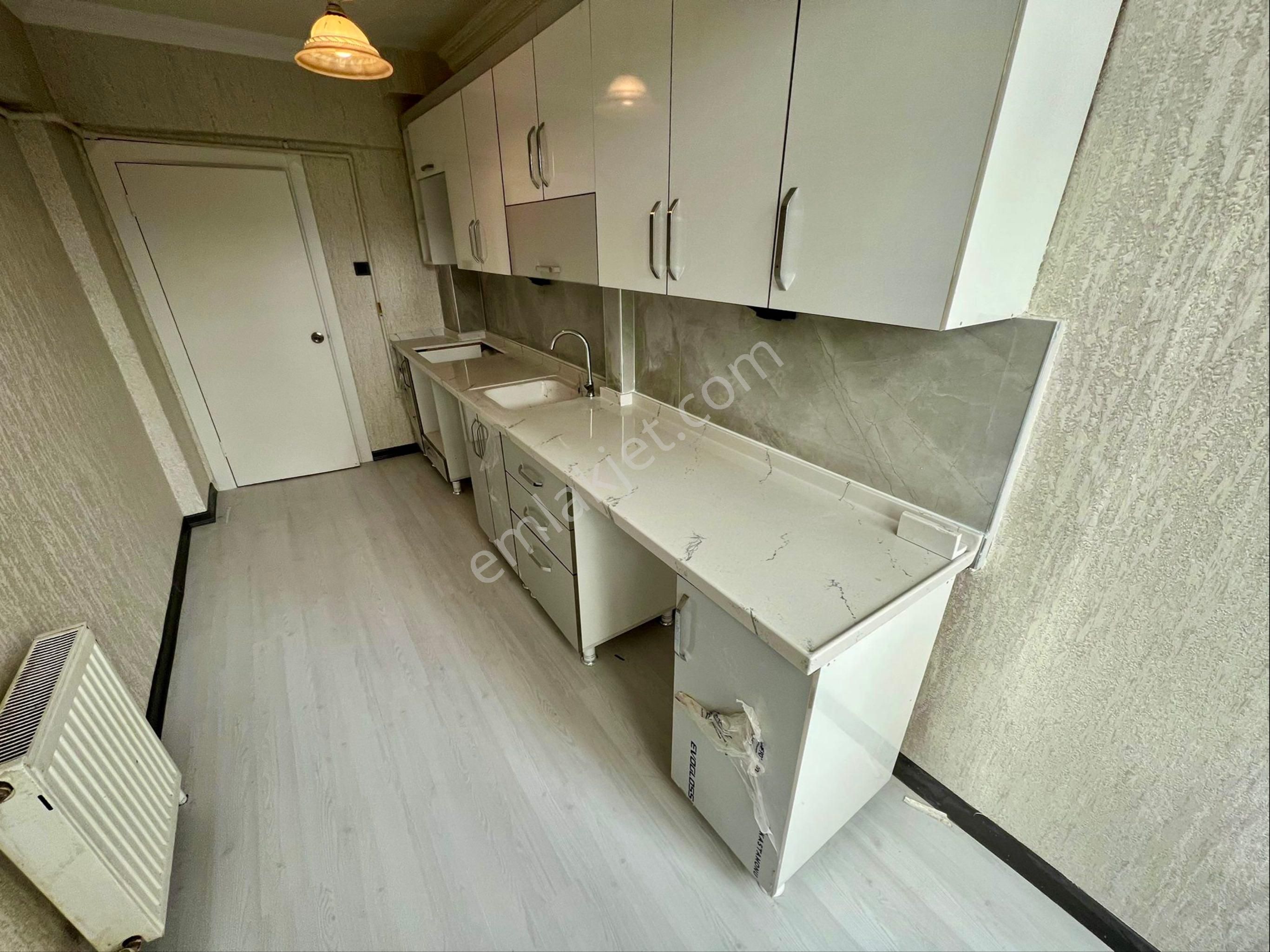 Sanatoryum Cadde Yanı Ara Katta Full Yapılı Masrafsız 3+1 - Görsel 2