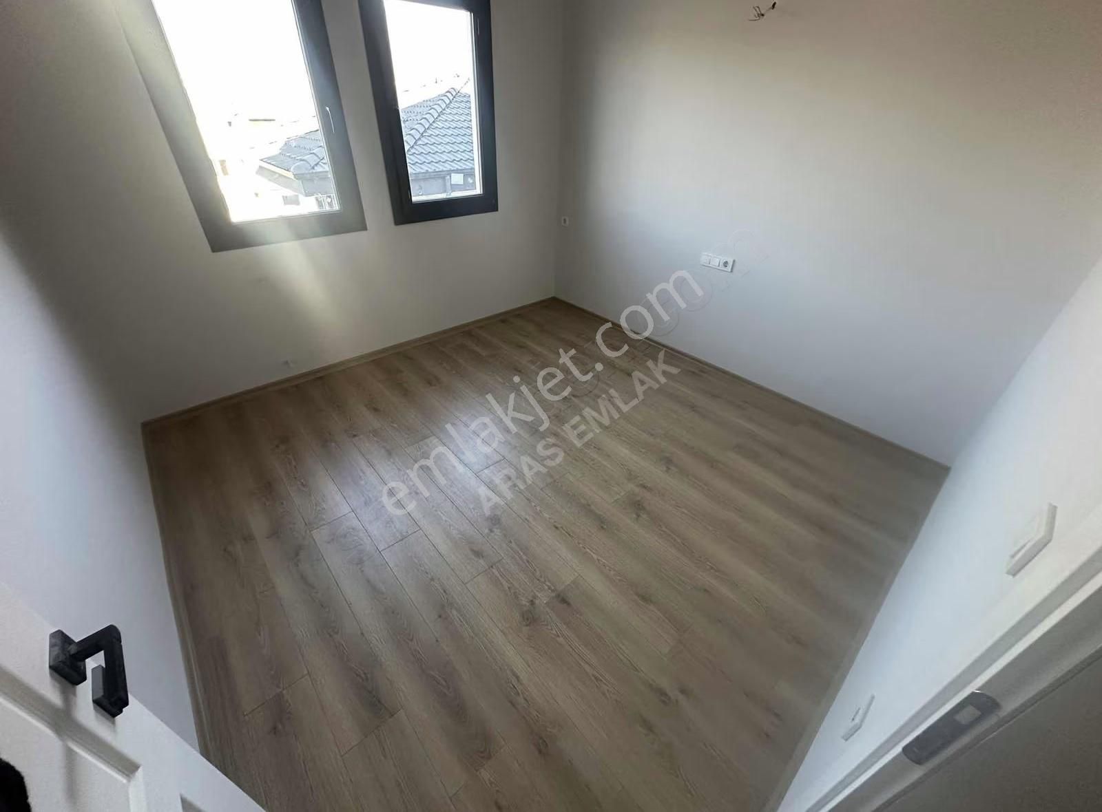 Aras'dan Çalıcada Havuzlu Site İçinde 2+1 Daire - Görsel 11