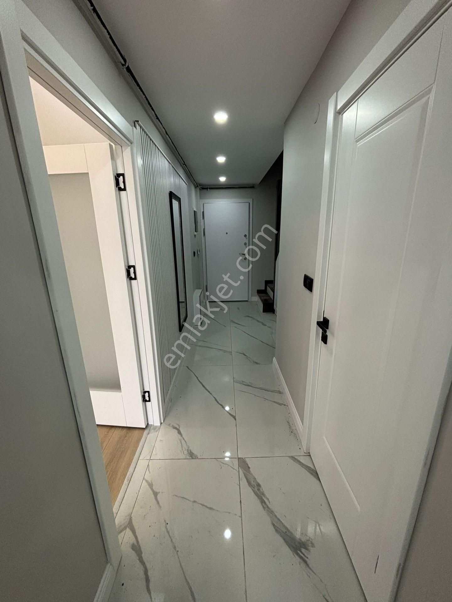 Kaçmaz'dan Altıntepe De Deniz Manzaralı Ön Cephe 3+1 Dubleks - Görsel 25