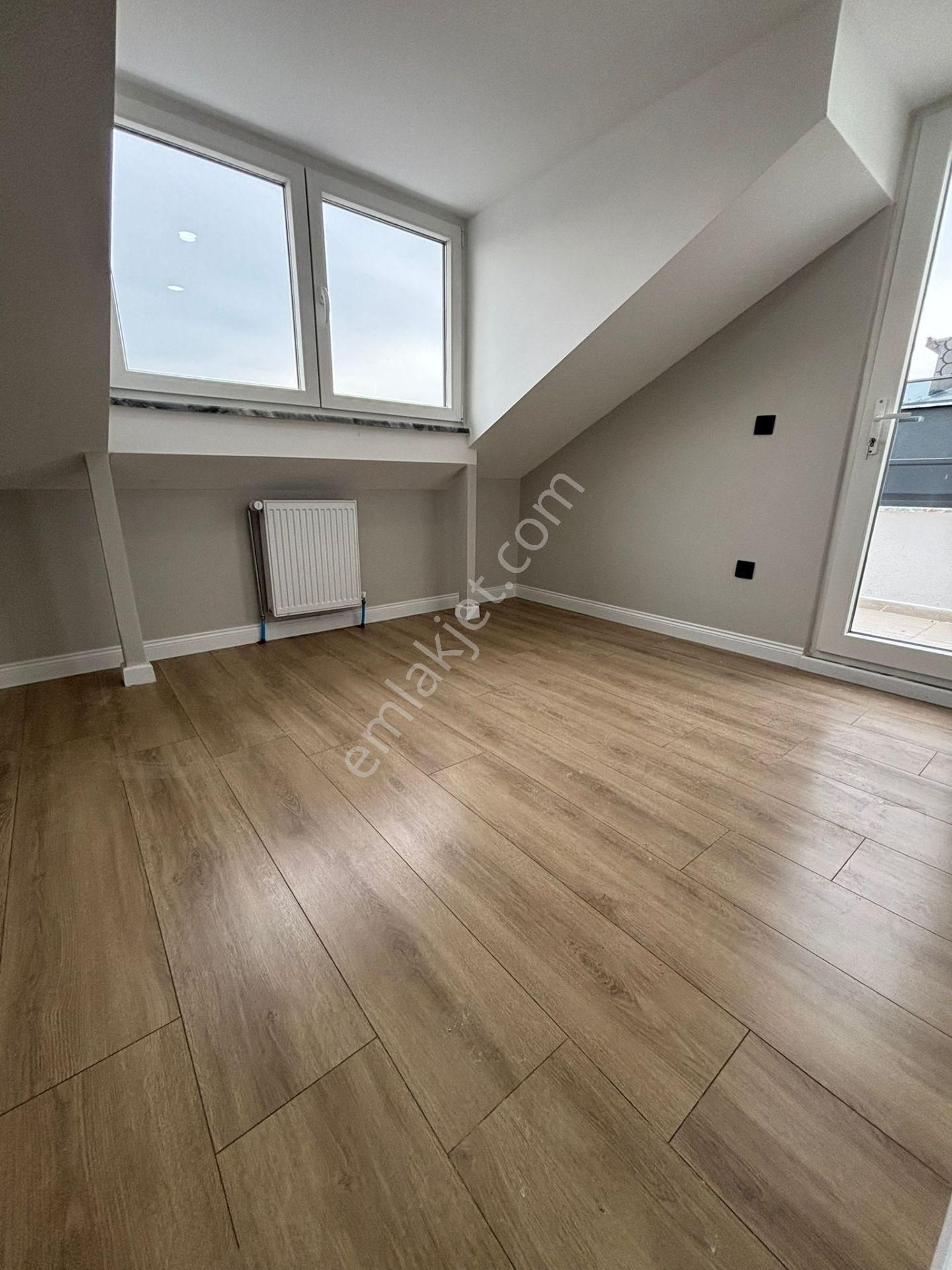 Kaçmaz'dan Altıntepe De Deniz Manzaralı Ön Cephe 3+1 Dubleks - Görsel 2