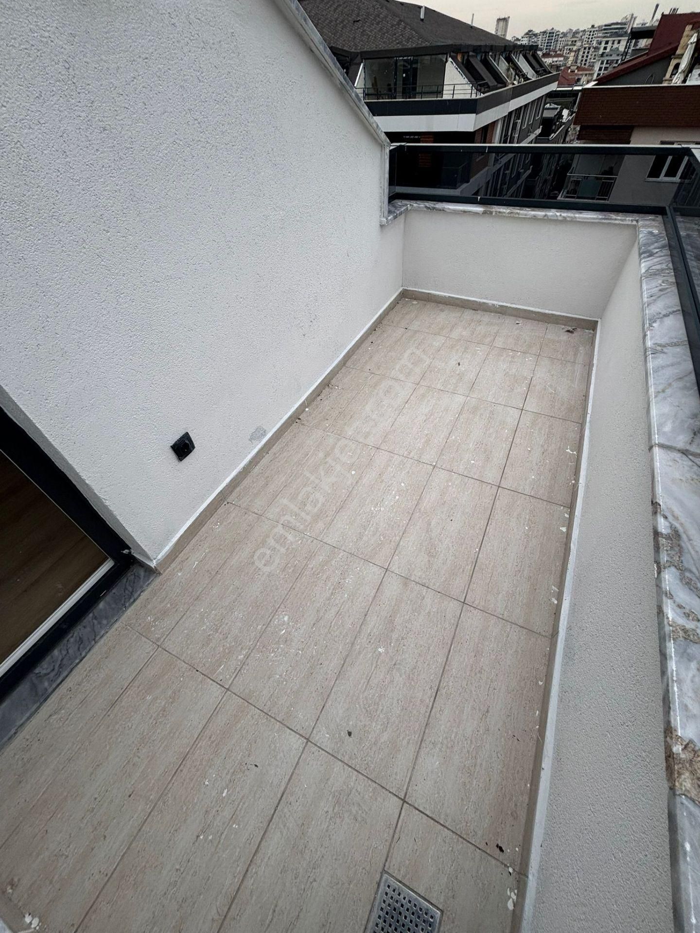 Kaçmaz'dan Altıntepe De Deniz Manzaralı Ön Cephe 3+1 Dubleks - Görsel 17