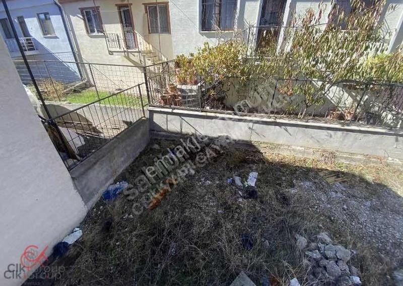 Clk'dan 75.yıl Mahallesinde Kiralık 3+1 Bahçeli Villa - Görsel 16