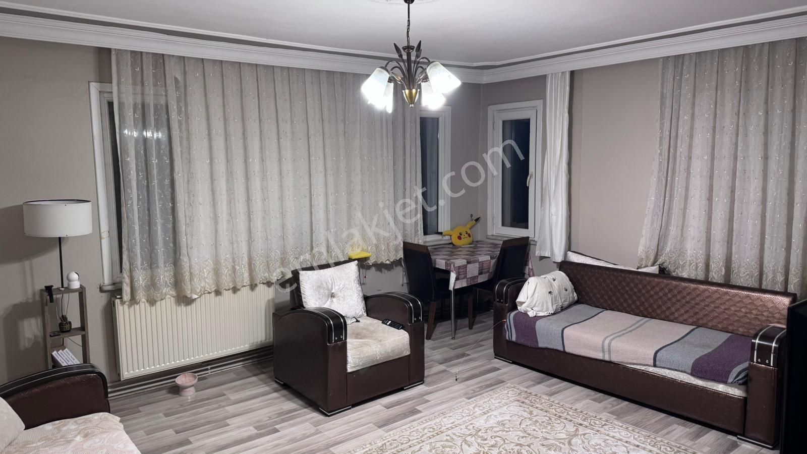 Avcılar Üniversite Mahallesi İlcan Sitesinde Masrafsız 3+1 Satılık Daire - Görsel 2