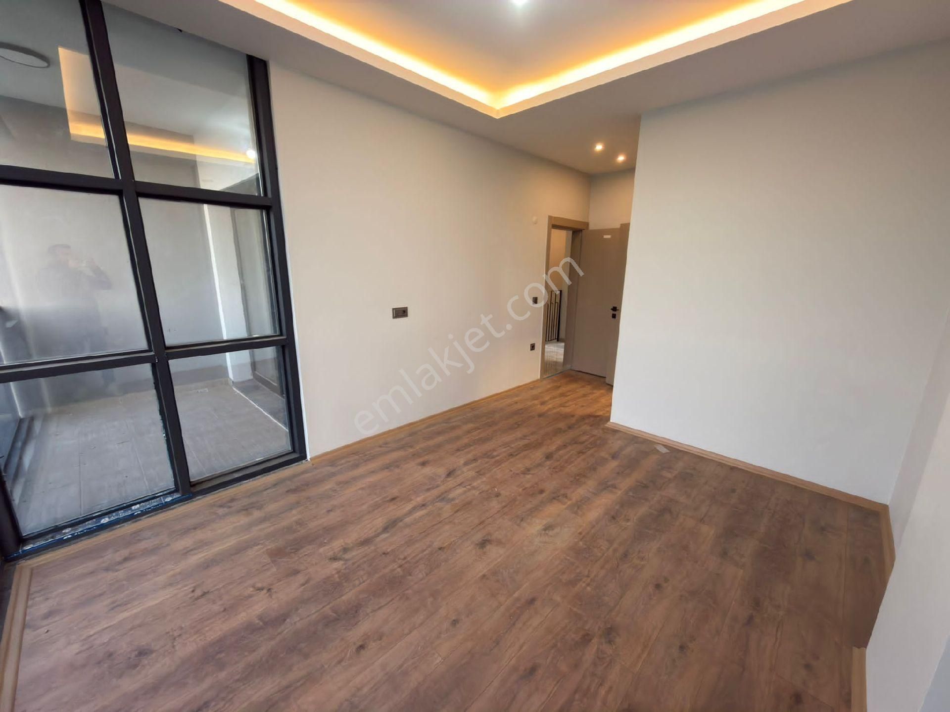 Kusadası Davutlar Sahilde Satılık 3+1 Özel Havuzlu Villa - Görsel 6