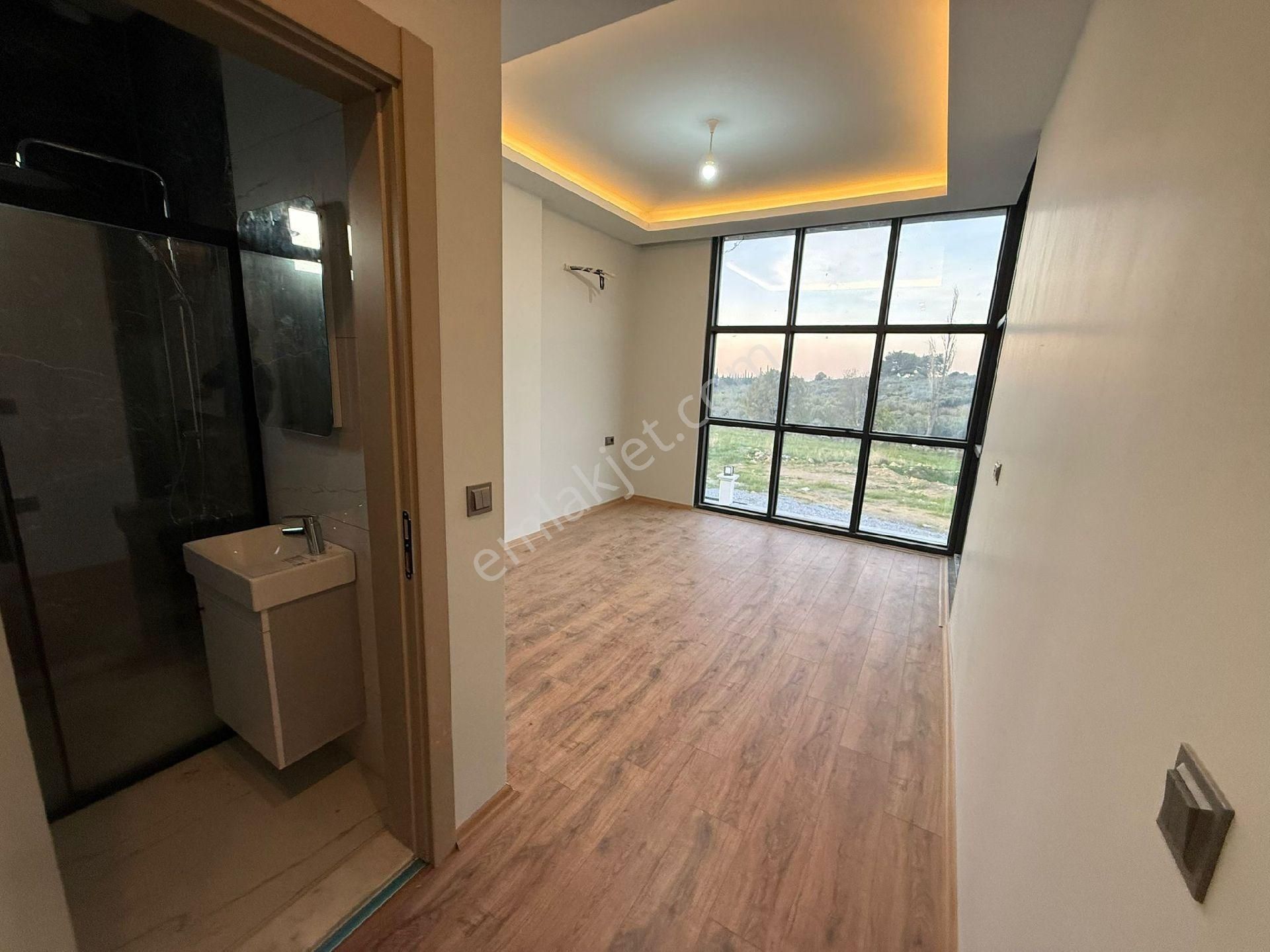 Kusadası Davutlar Sahilde Satılık 3+1 Özel Havuzlu Villa - Görsel 31