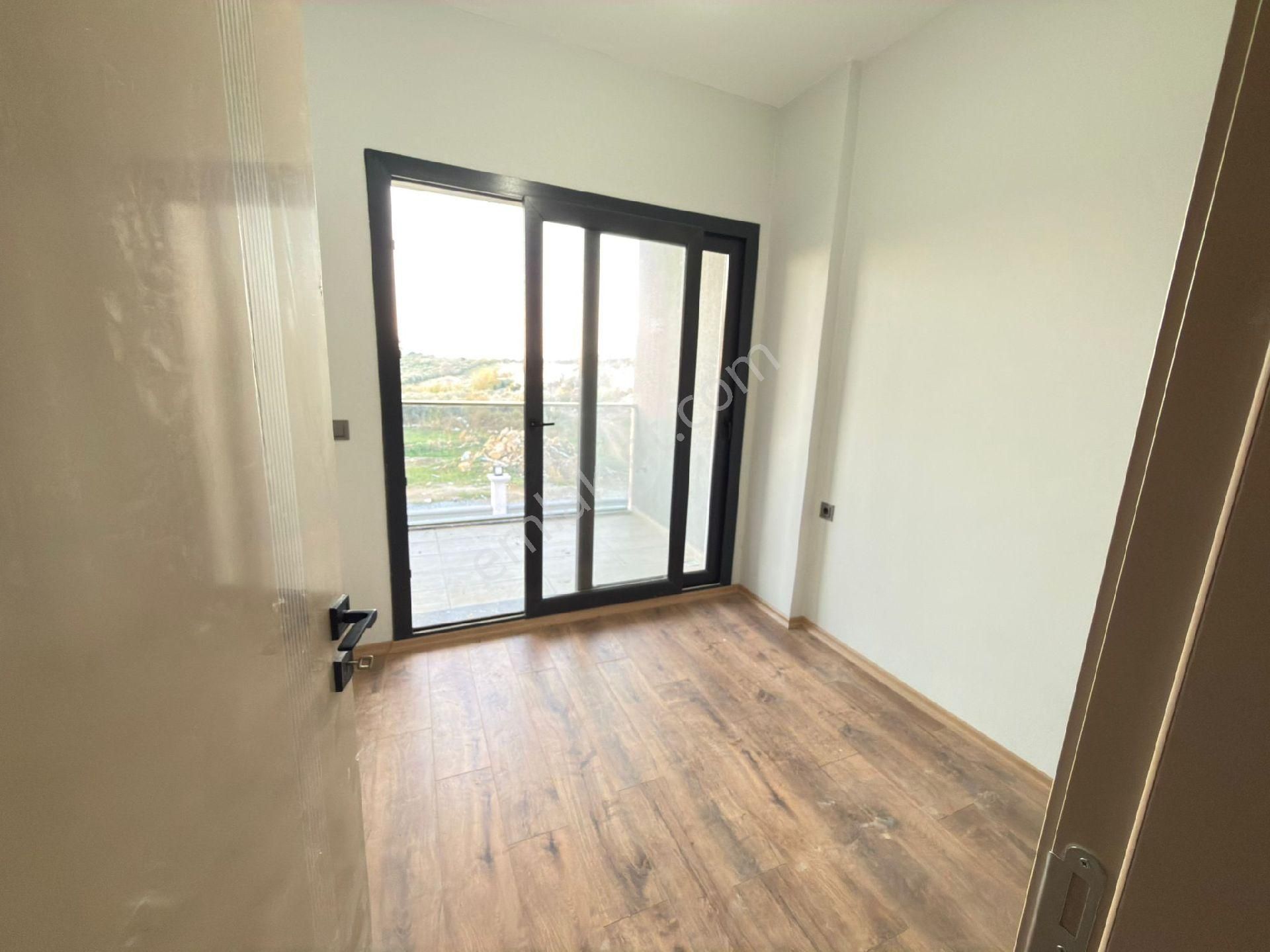 Kusadası Davutlar Sahilde Satılık 3+1 Özel Havuzlu Villa - Görsel 5